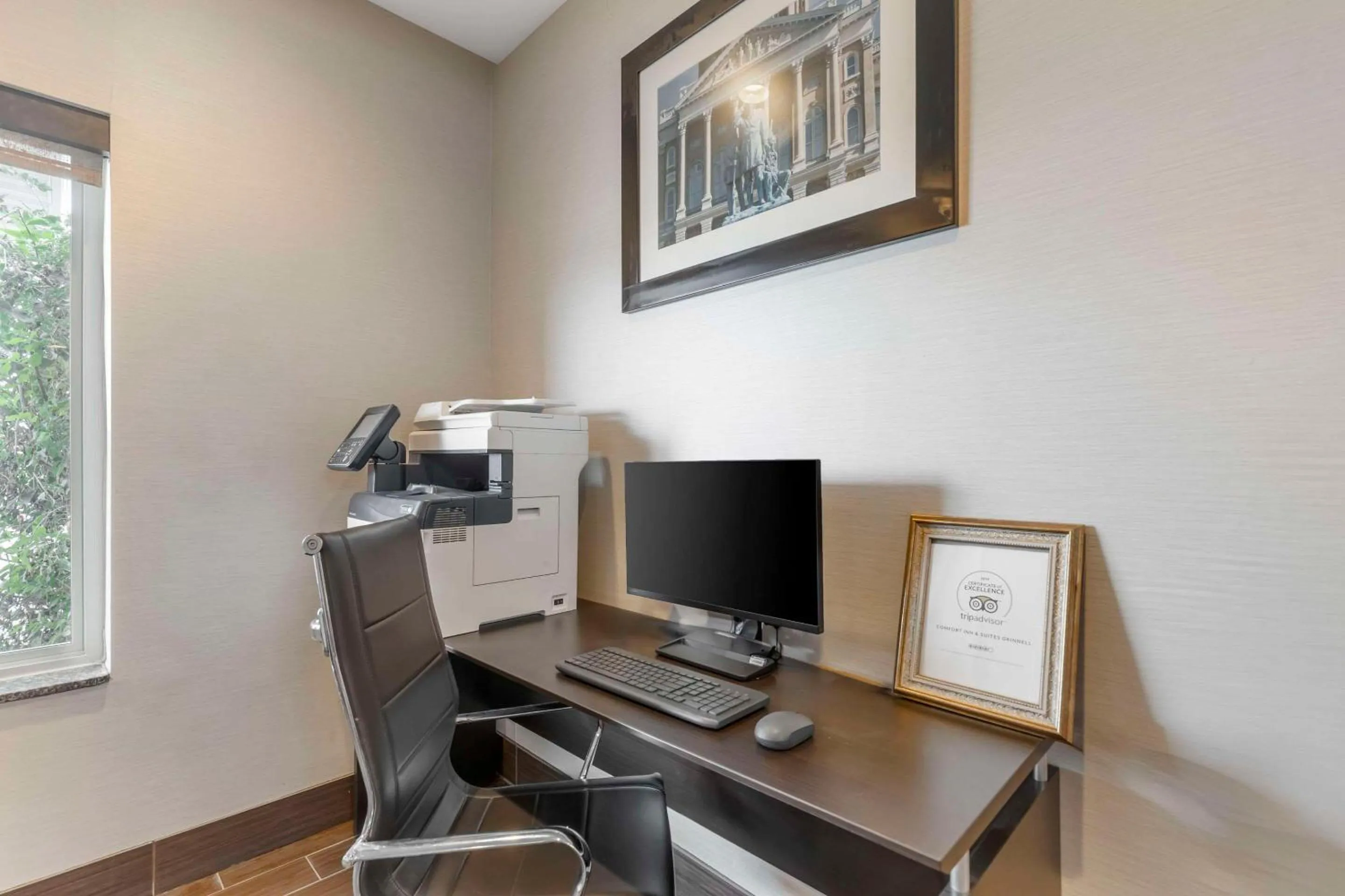 Business facilities in Comfort Inn & Suites Grinnell near I-80