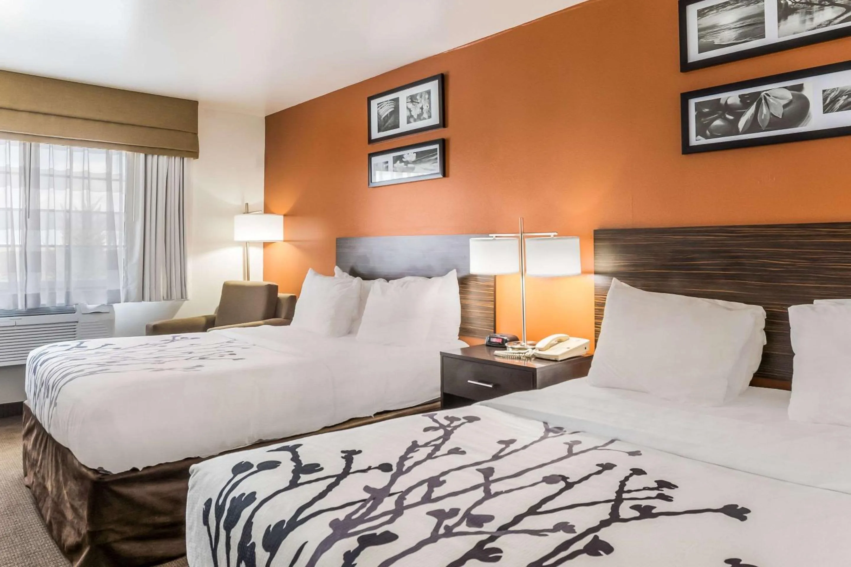 Bed in Sleep Inn & Suites North Liberty - Liberty City