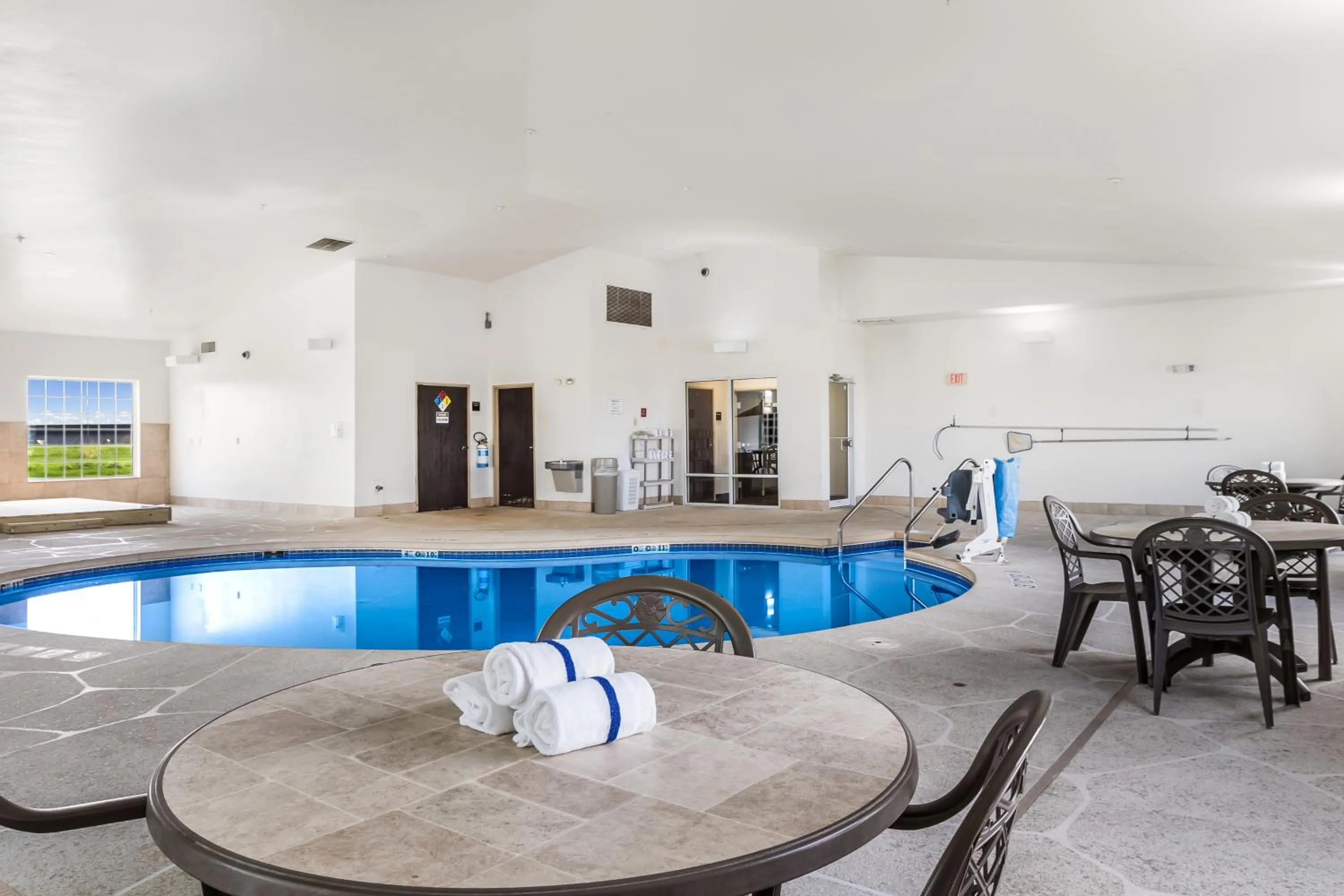 Swimming pool in Sleep Inn & Suites North Liberty - Liberty City
