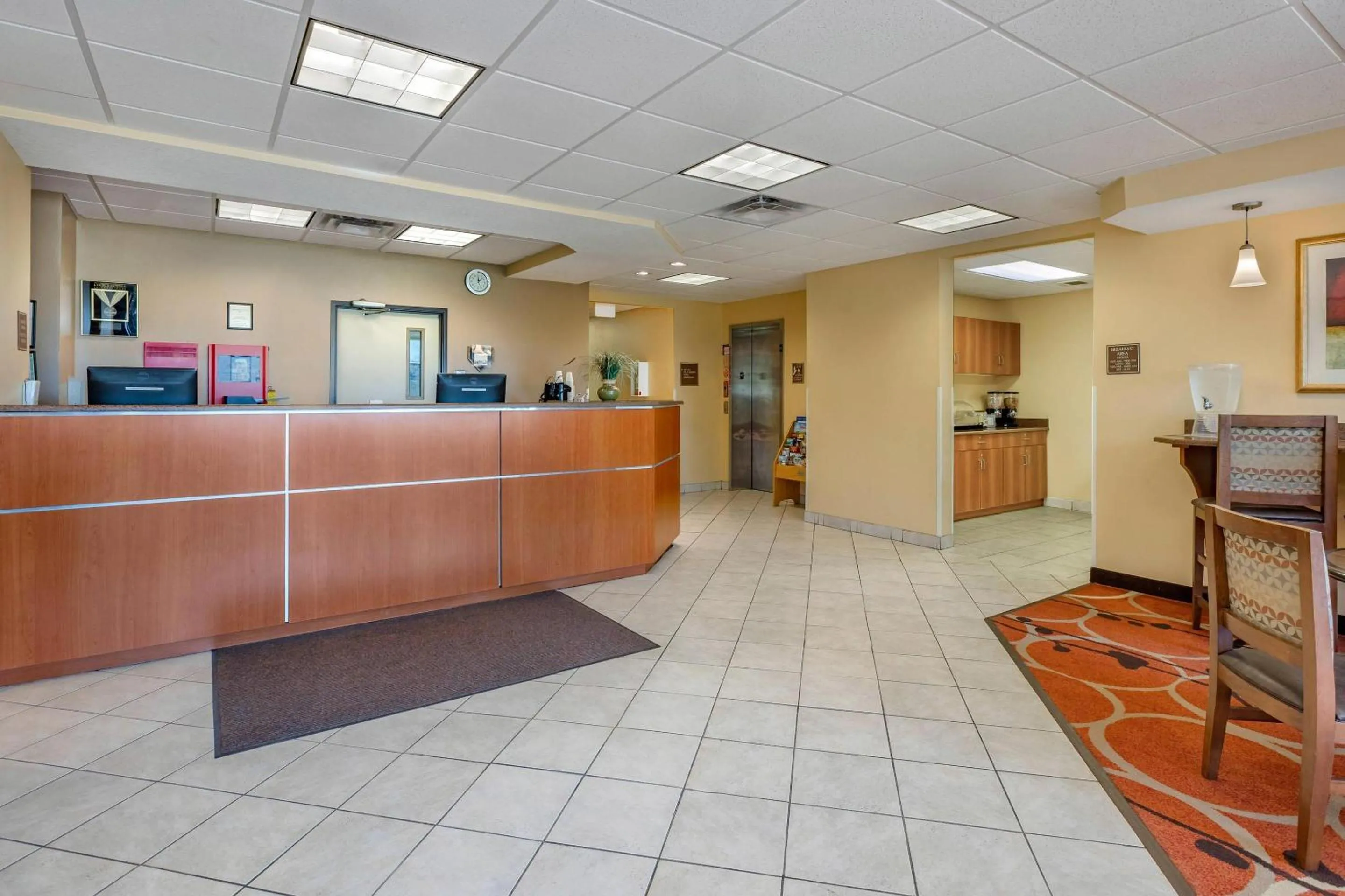 Lobby or reception in Econo Lodge Inn & Suites Des Moines Fairgrounds Area