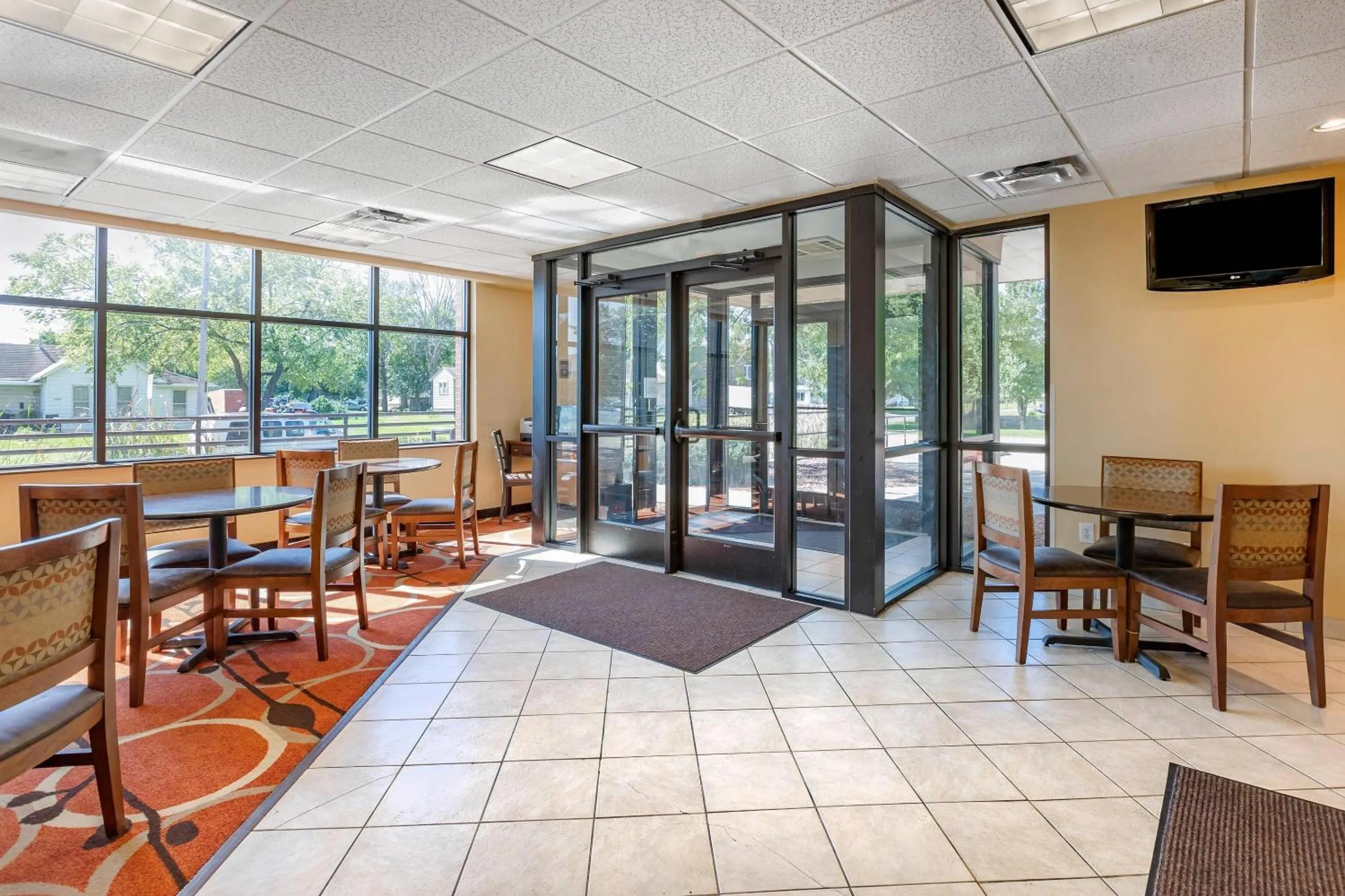 Lobby or reception in Econo Lodge Inn & Suites Des Moines Fairgrounds Area