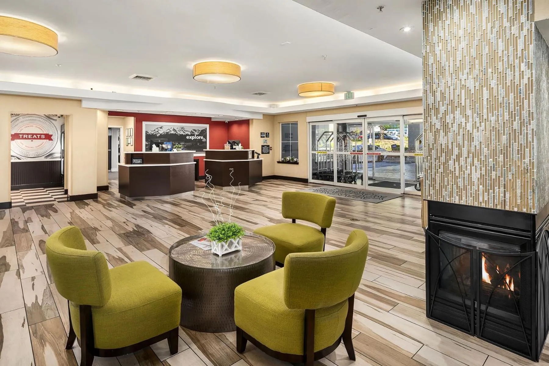 Lobby or reception in Hampton Inn & Suites Seattle North/Lynnwood