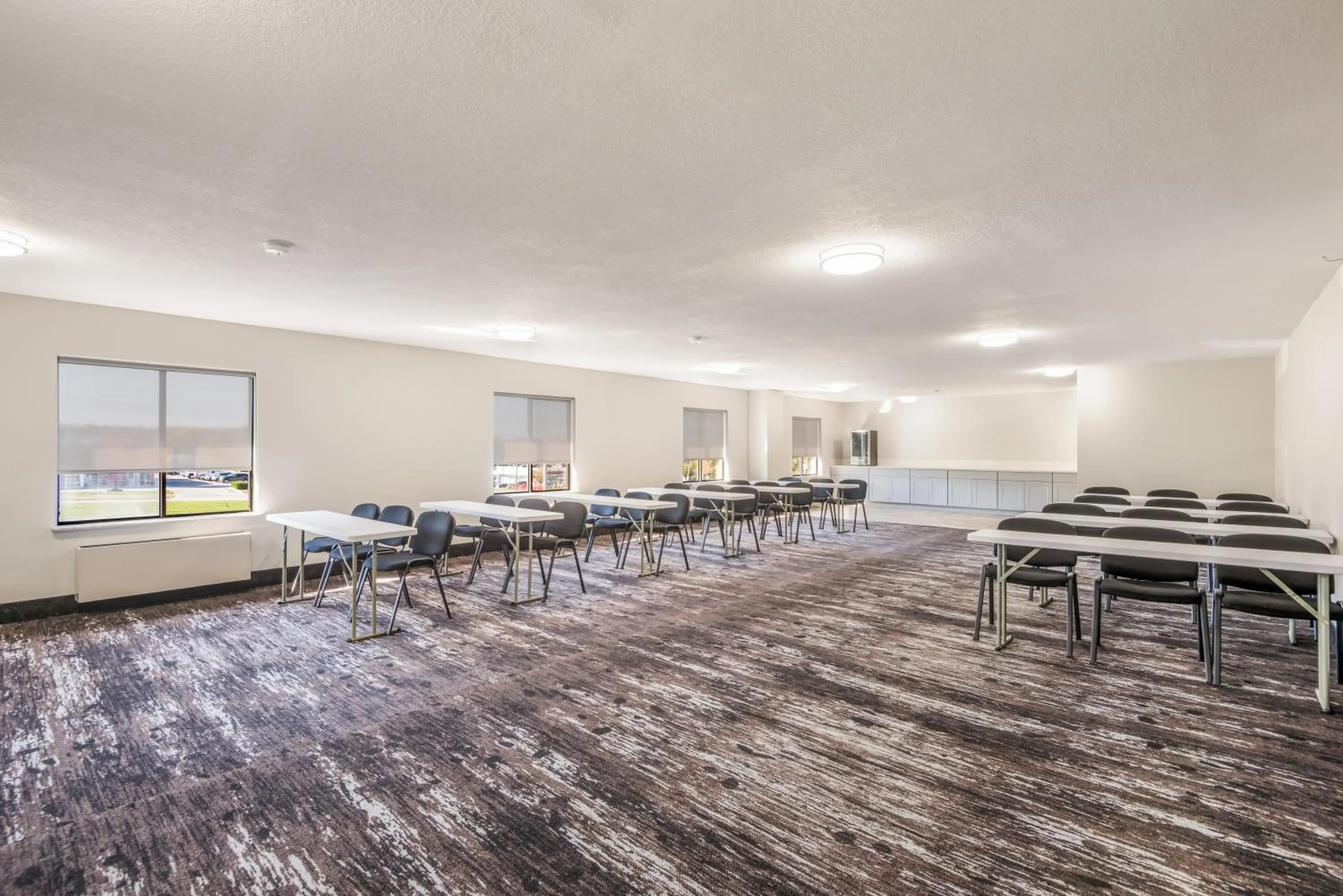 Meeting/conference room in Sonesta Essential Des Moines