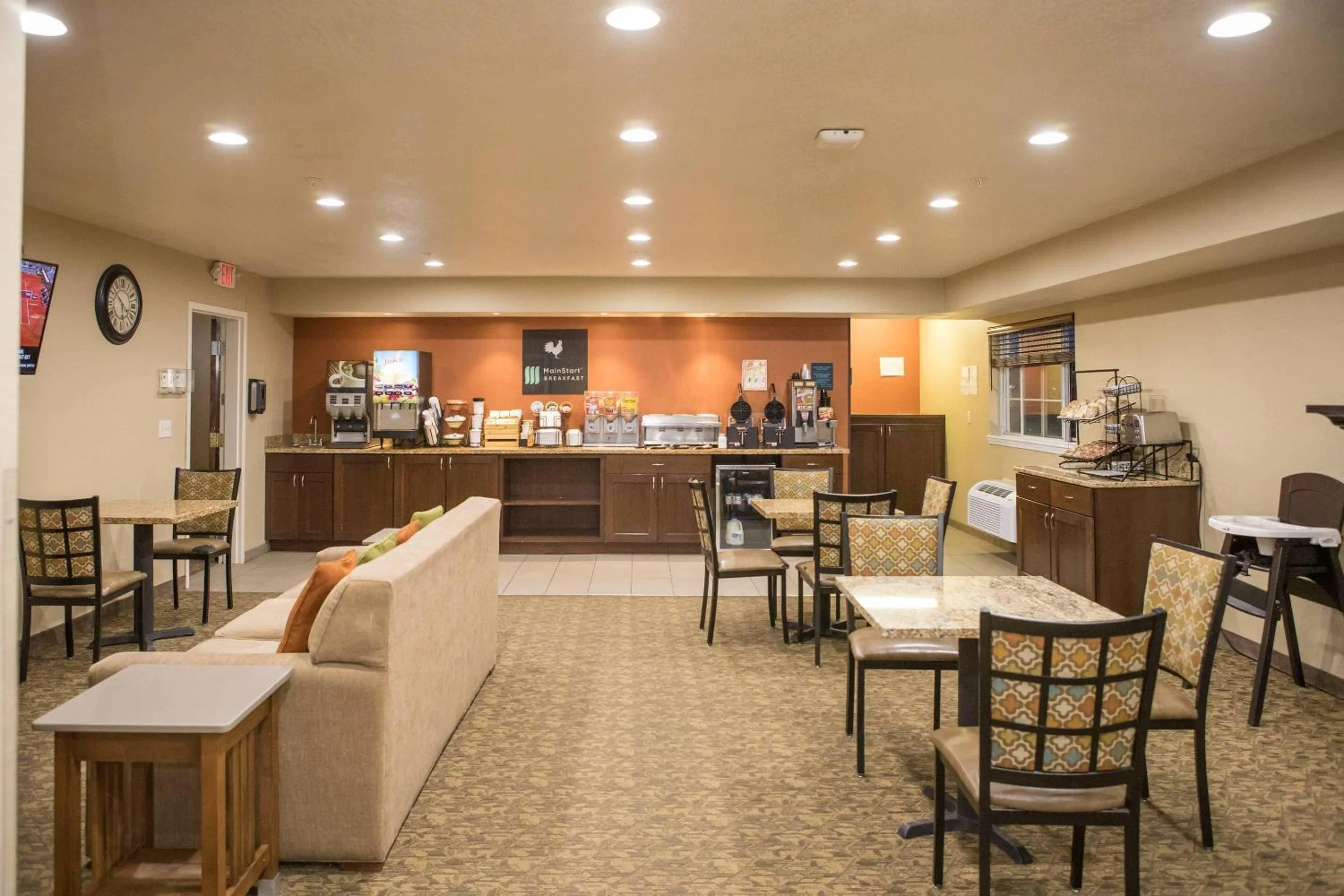 Breakfast in MainStay Suites Coralville - Iowa City