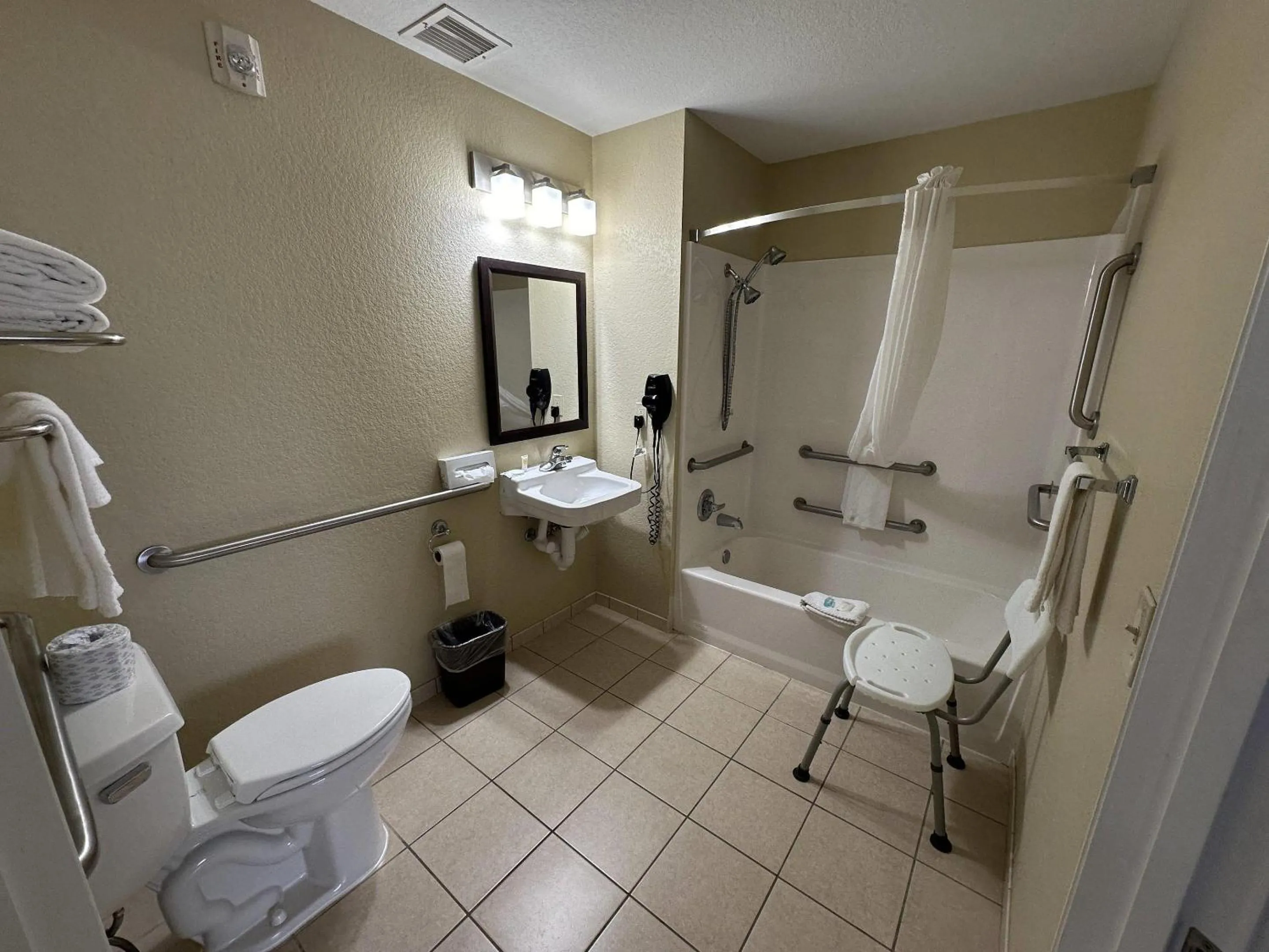 Bedroom in MainStay Suites Coralville - Iowa City