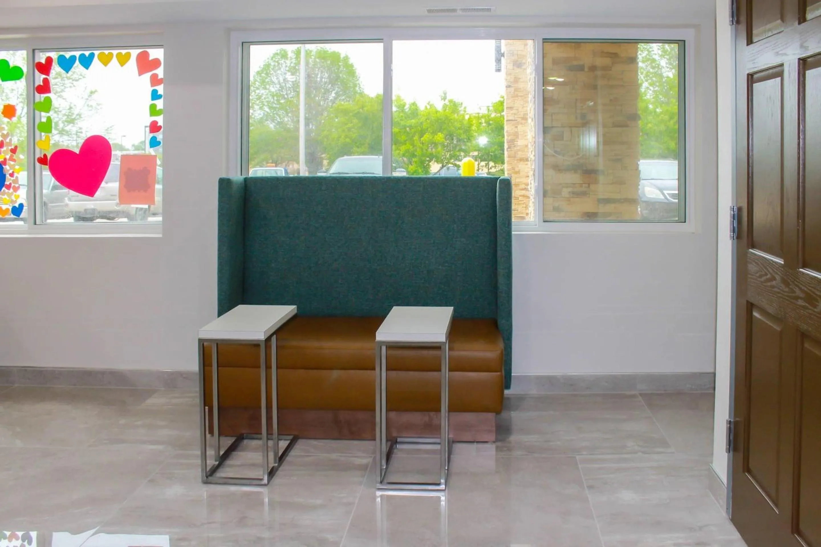 Breakfast in Clarion Pointe Bettendorf - Quad Cities