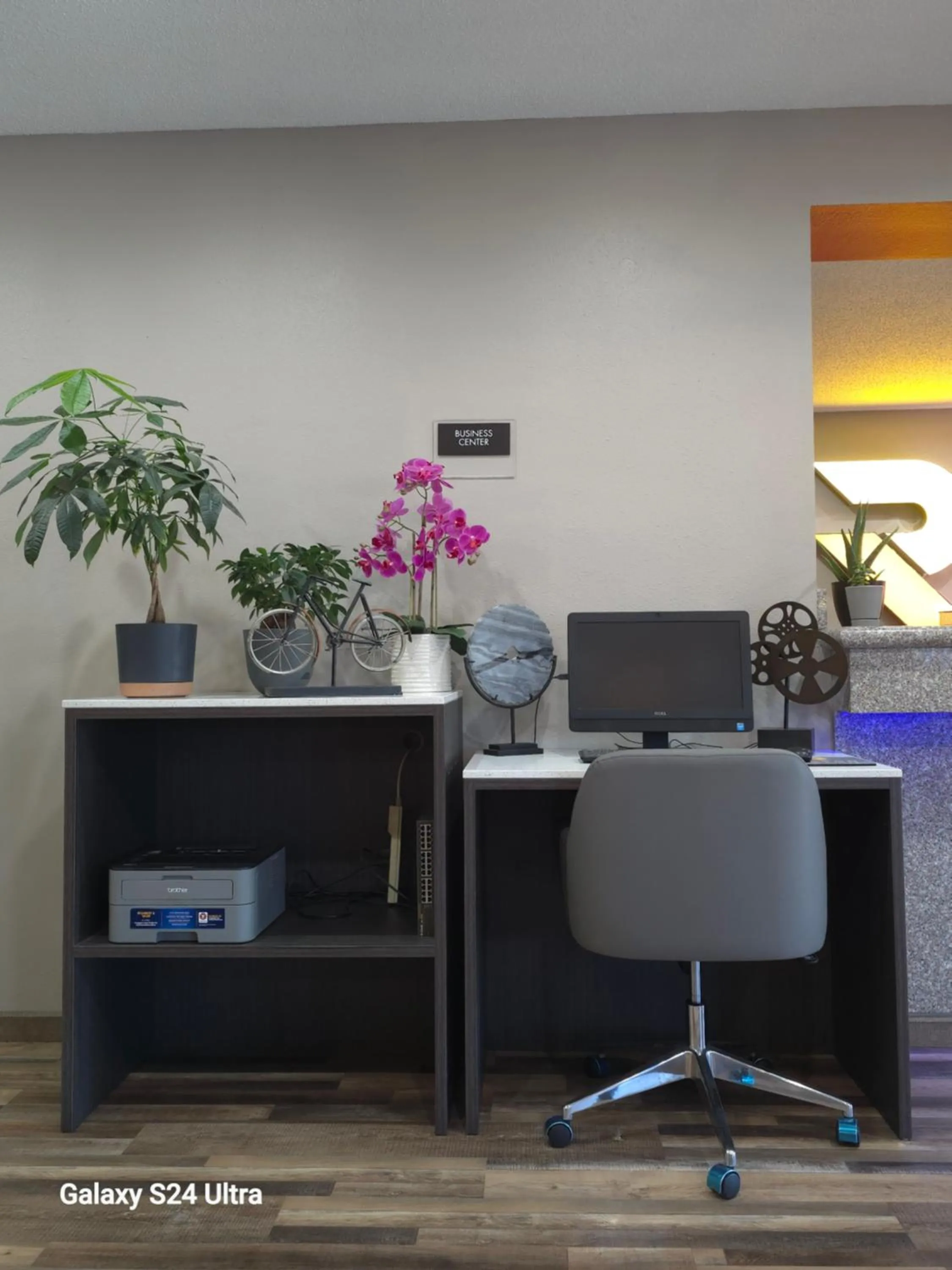 Business facilities in Reston Inn & Suites