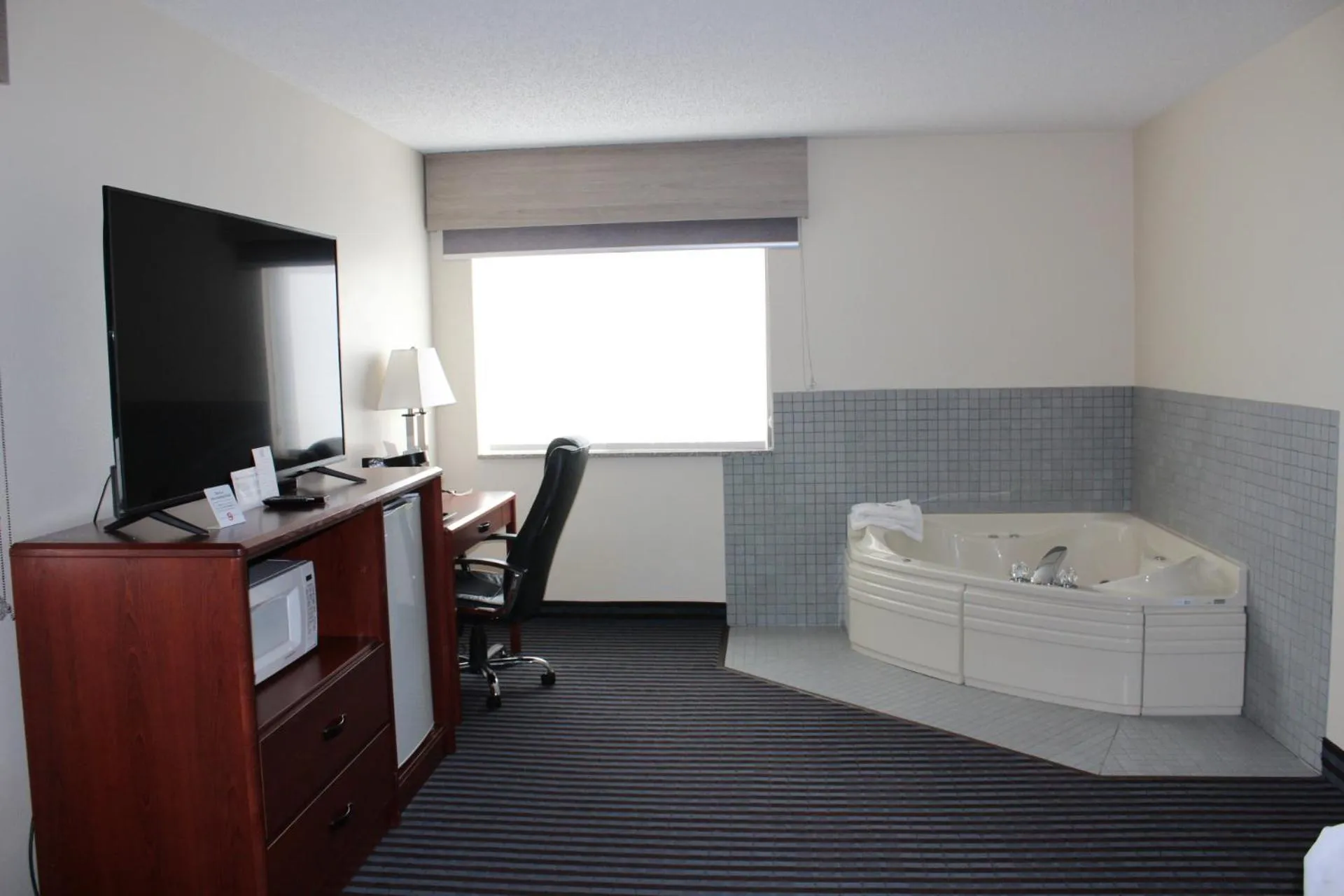 Reston Inn & Suites