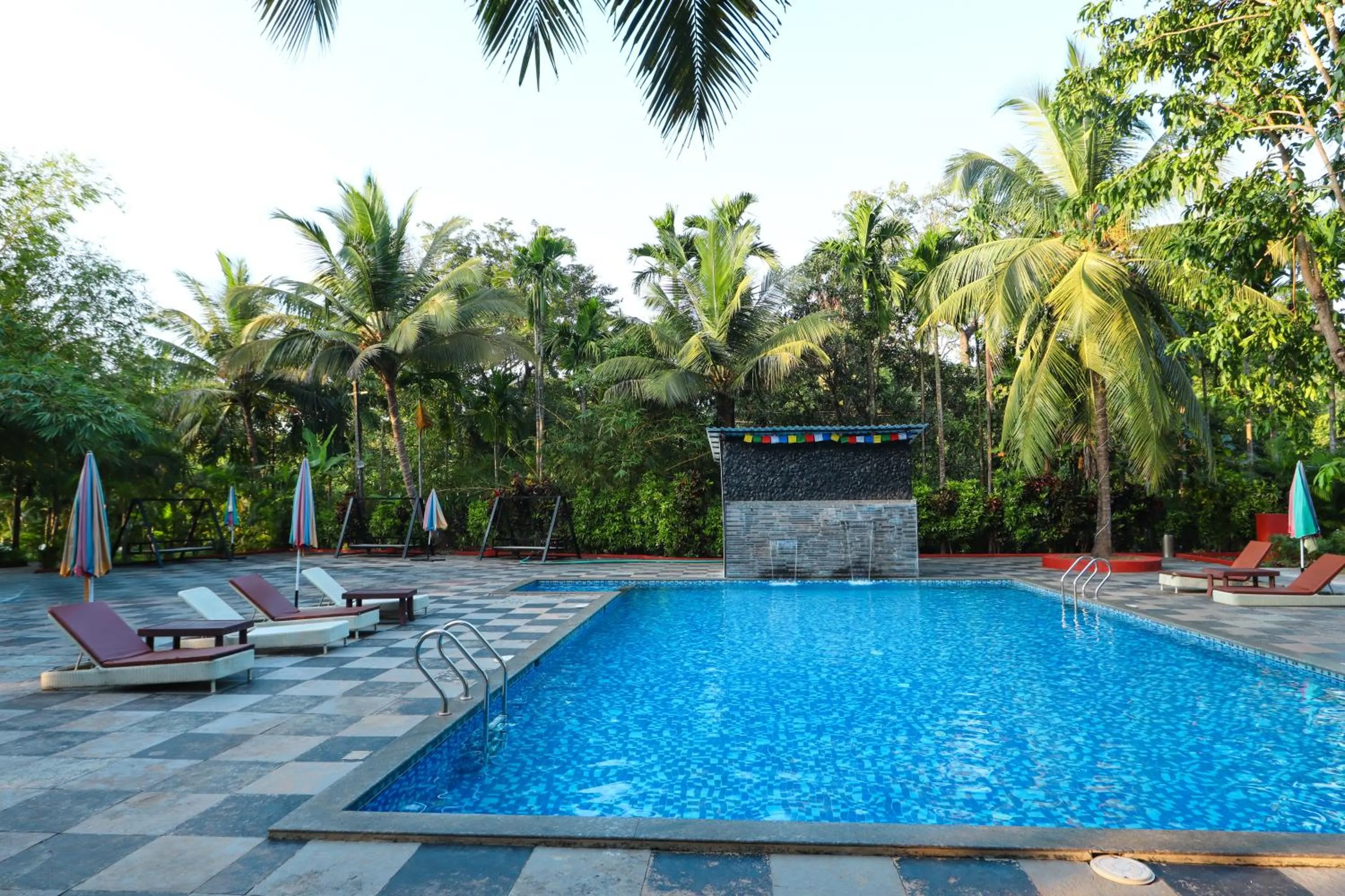 Swimming pool in Wild Berry Resort Agonda