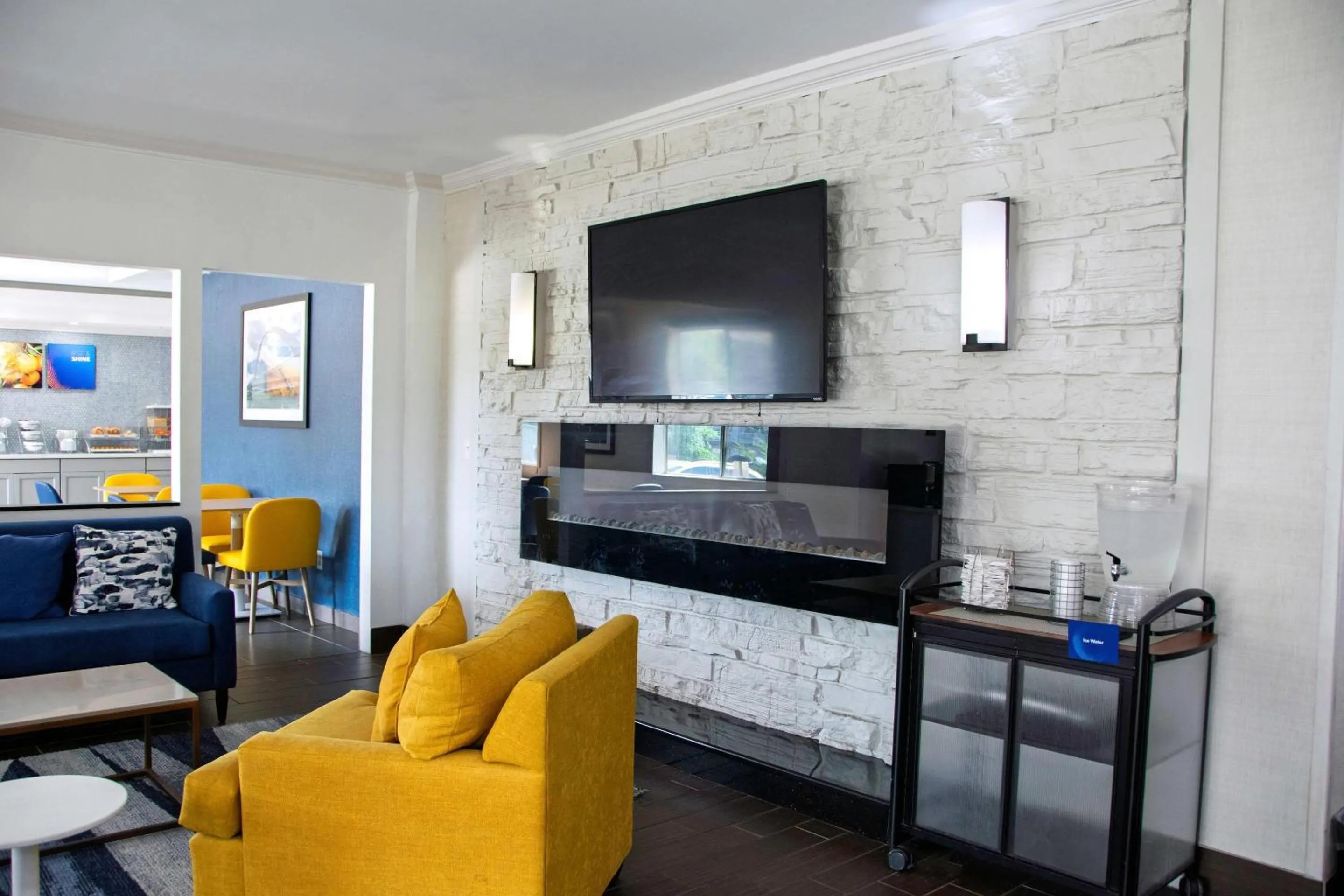 Lobby or reception in Comfort Inn & Suites Coralville - Iowa City near Iowa River Landing