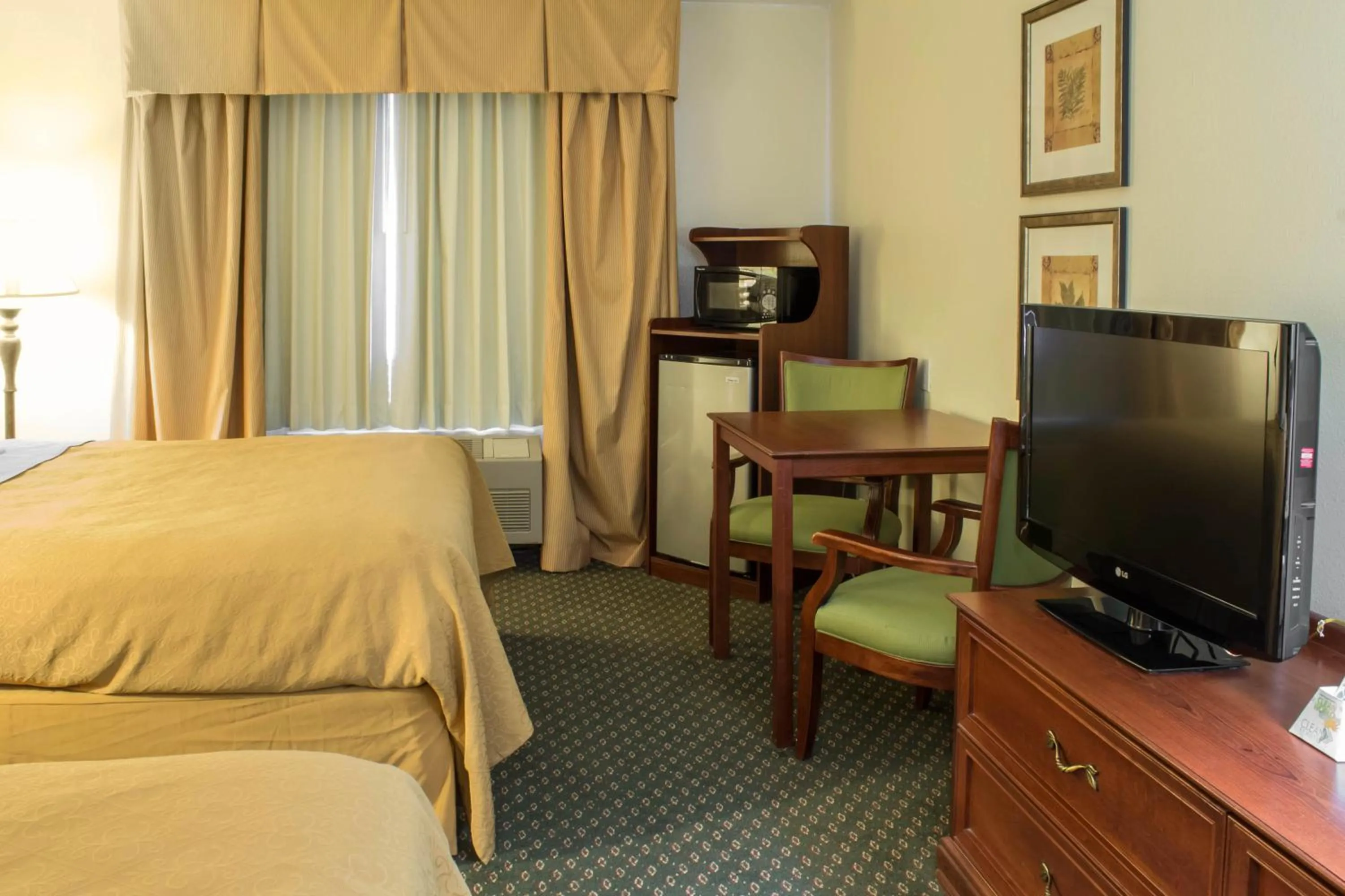 Bedroom, Bed in Quality Inn & Suites Sioux City Southeast