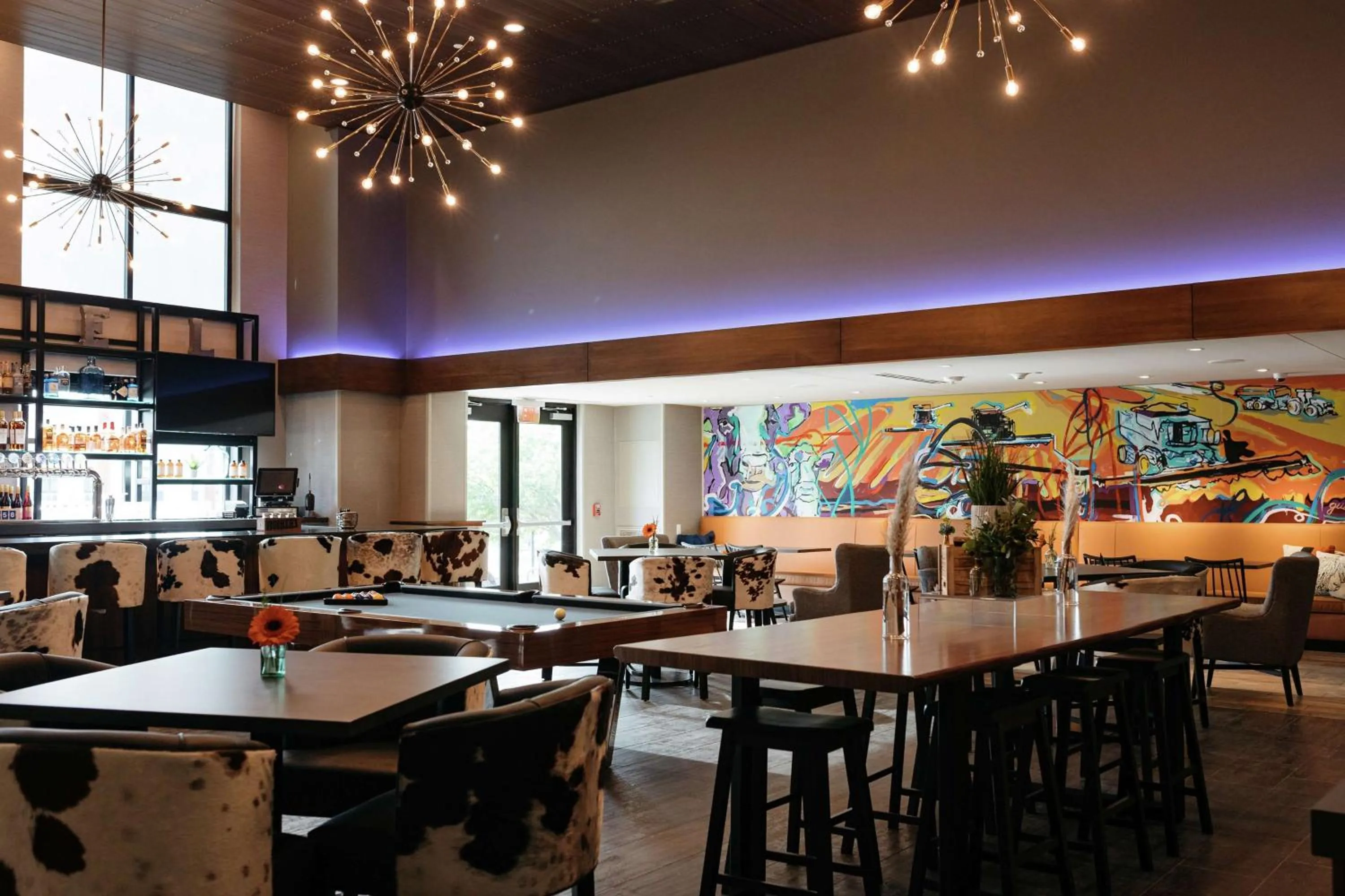 Lounge or bar in Revel Hotel, Tapestry Collection By Hilton