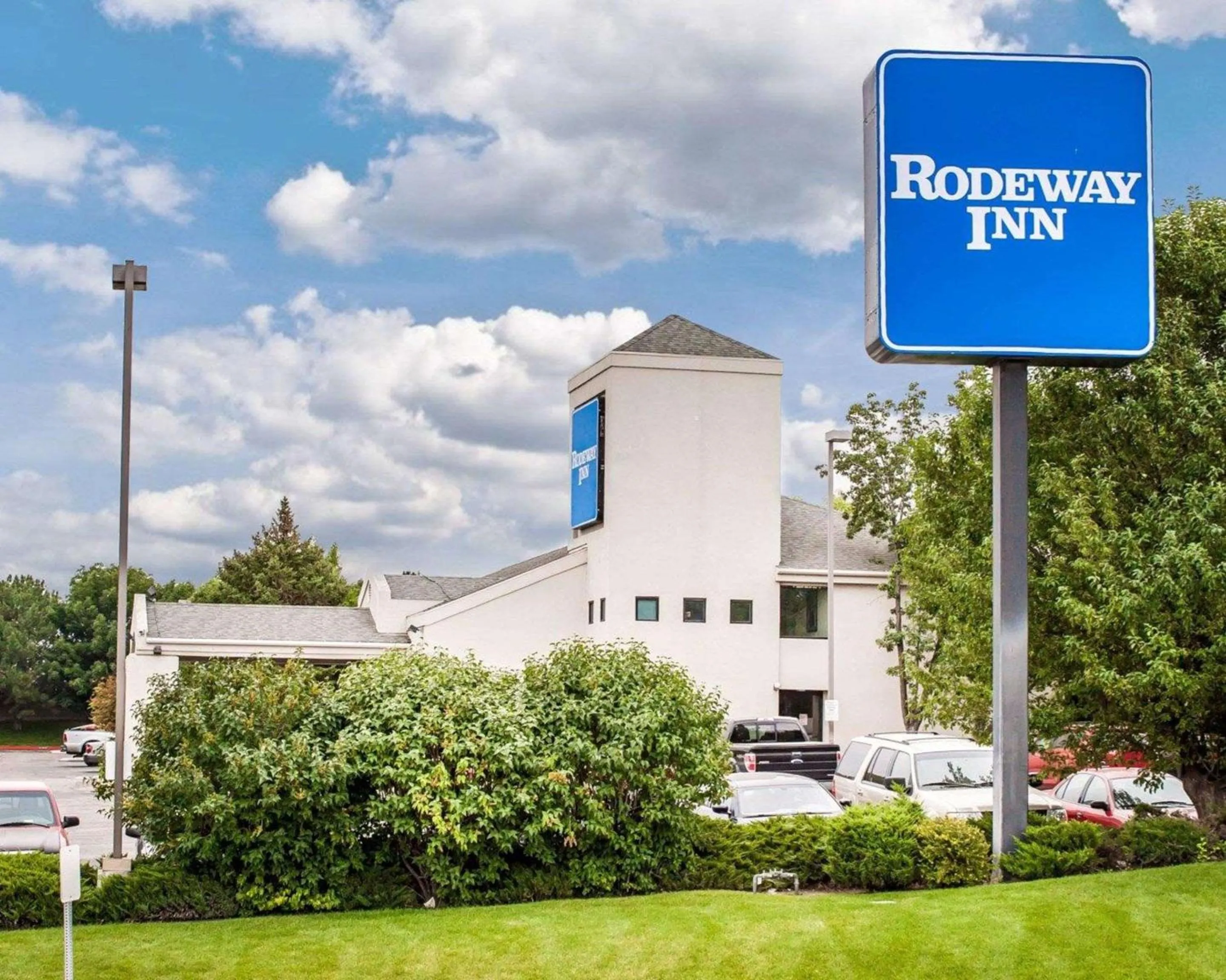 Property building in Rodeway Inn Boise Airport