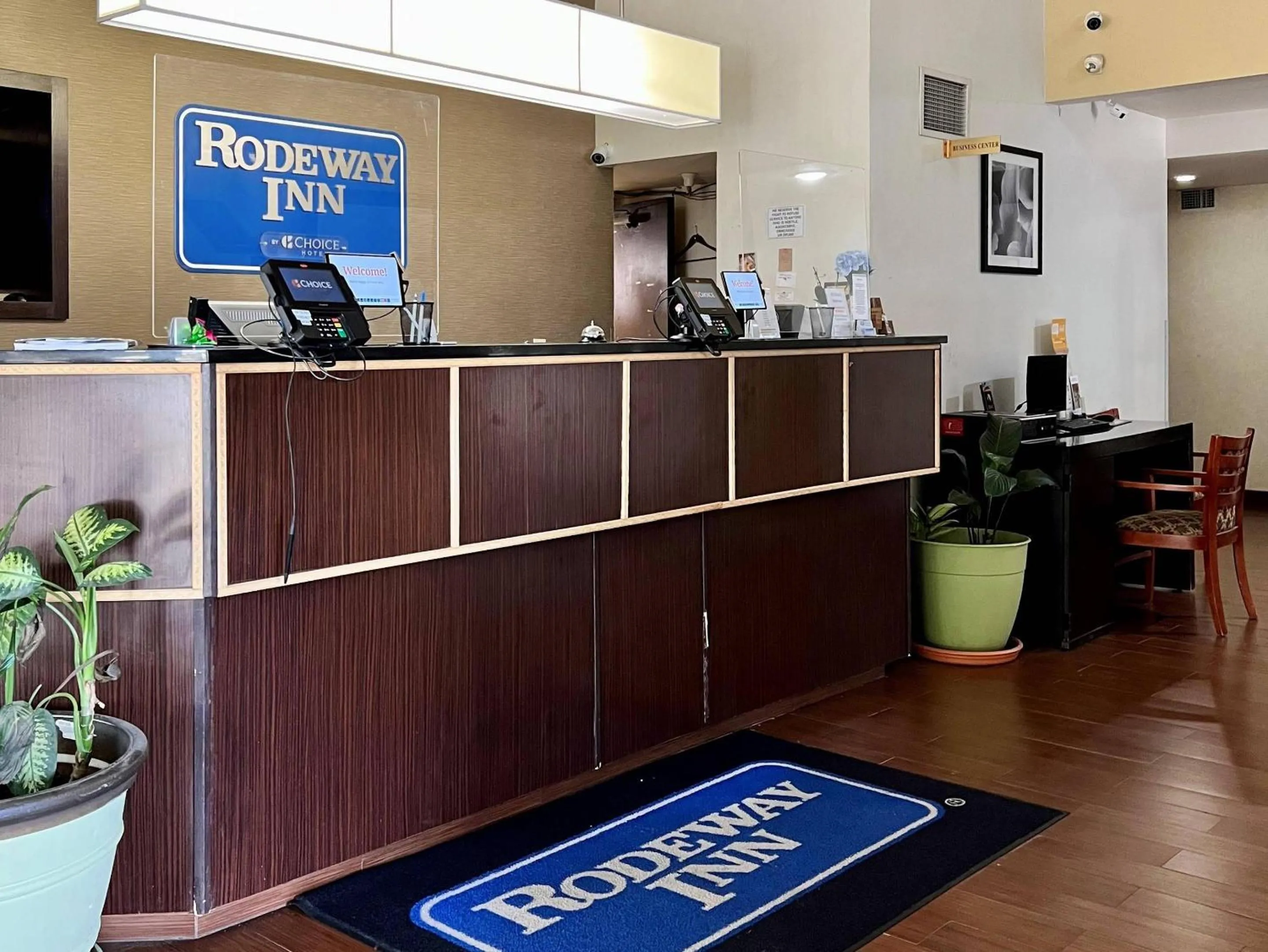 Lobby or reception in Rodeway Inn Boise Airport