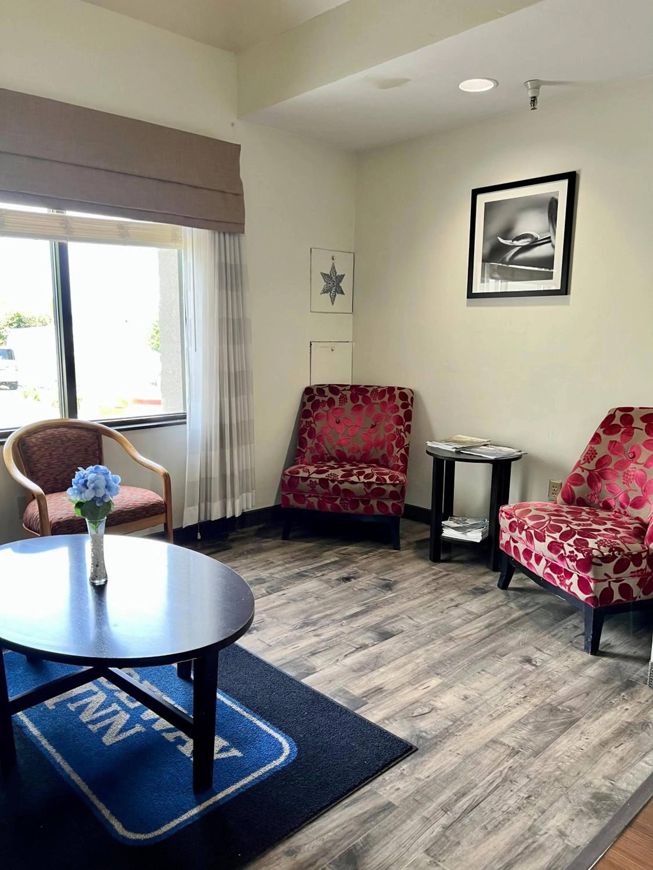 Lobby or reception in Rodeway Inn Boise Airport