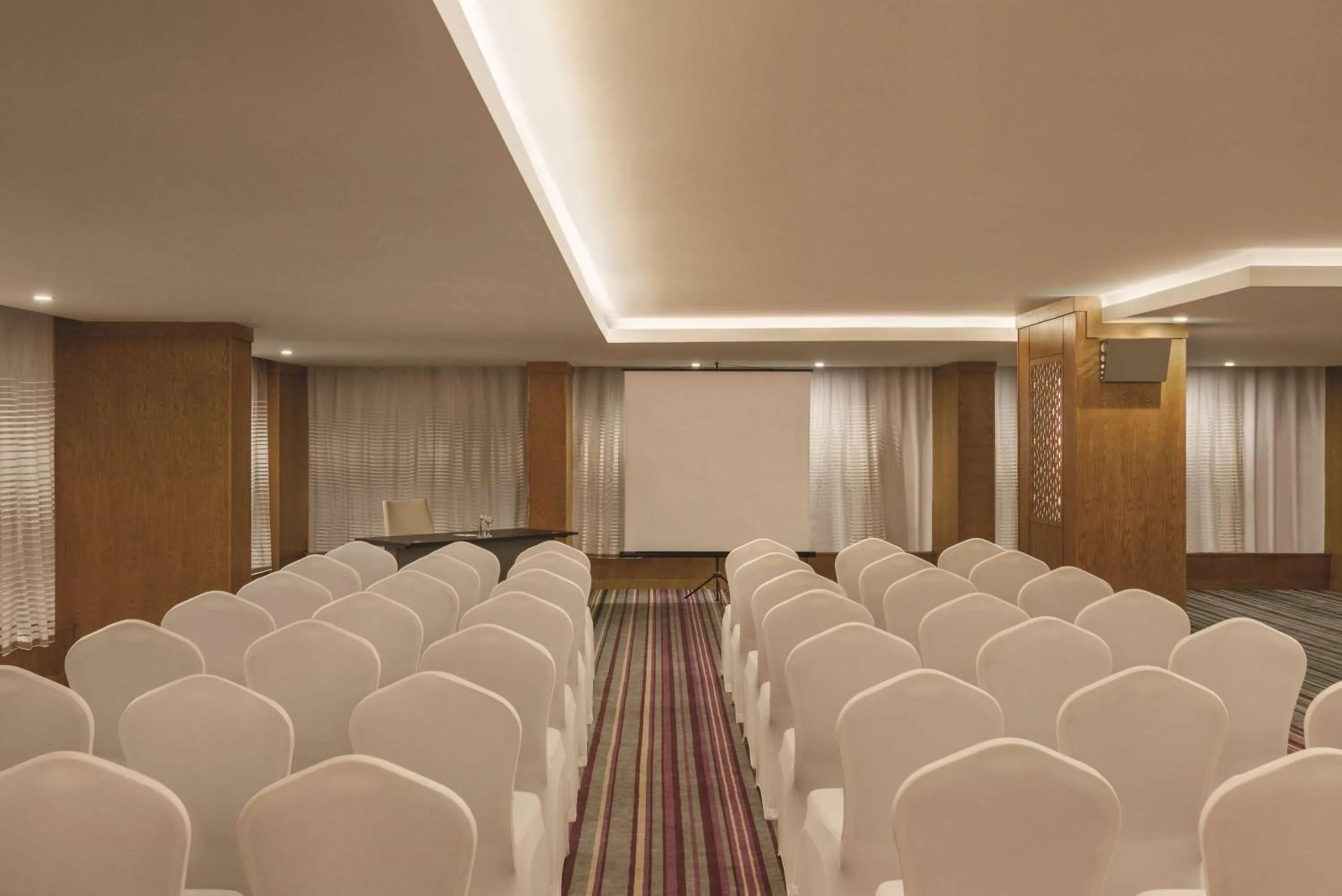 Banquet/Function facilities in Vivid Jeddah Hotel, a member of Radisson Individuals