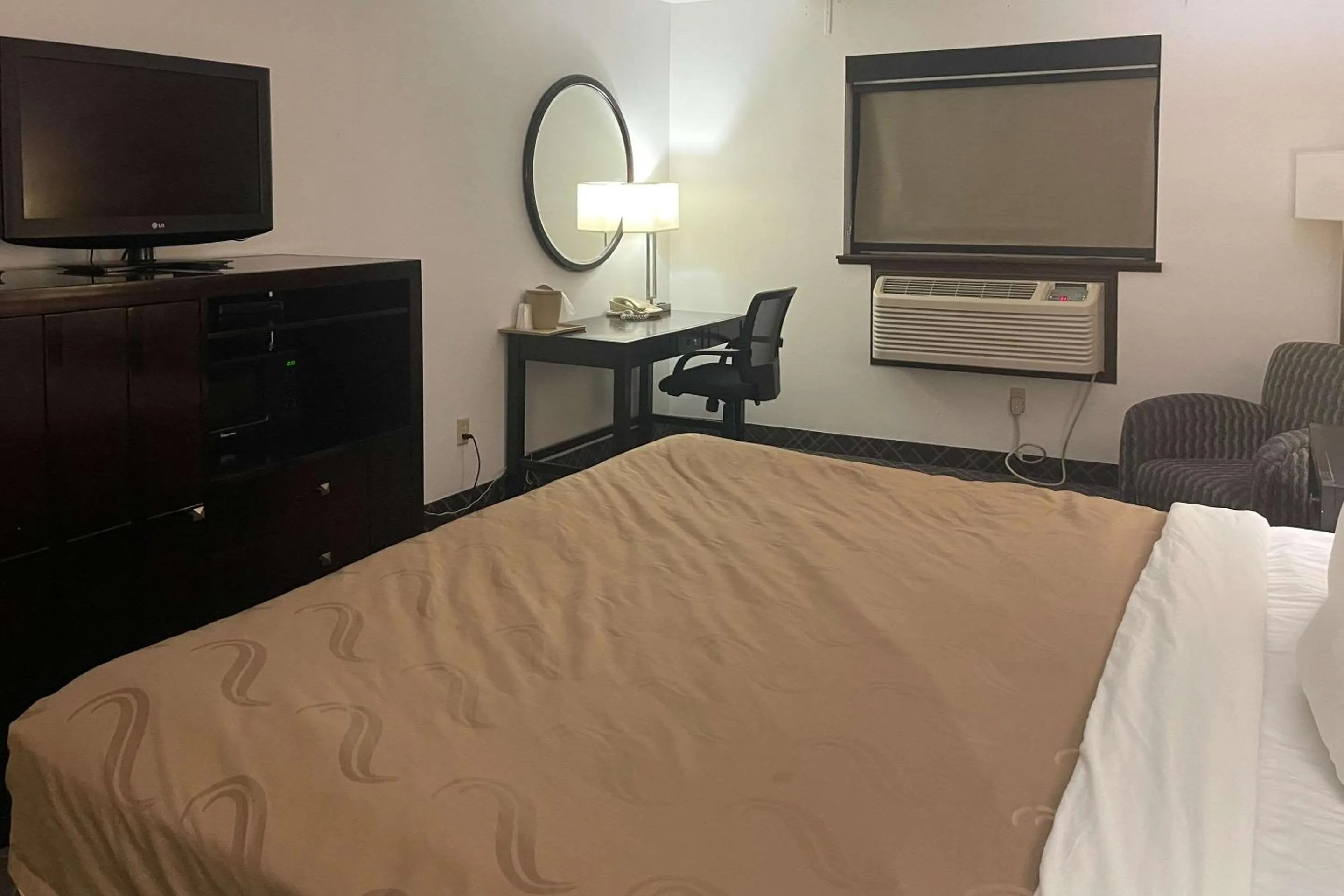 Bedroom, Bed in Quality Inn Post Falls - Coeur d'Alene