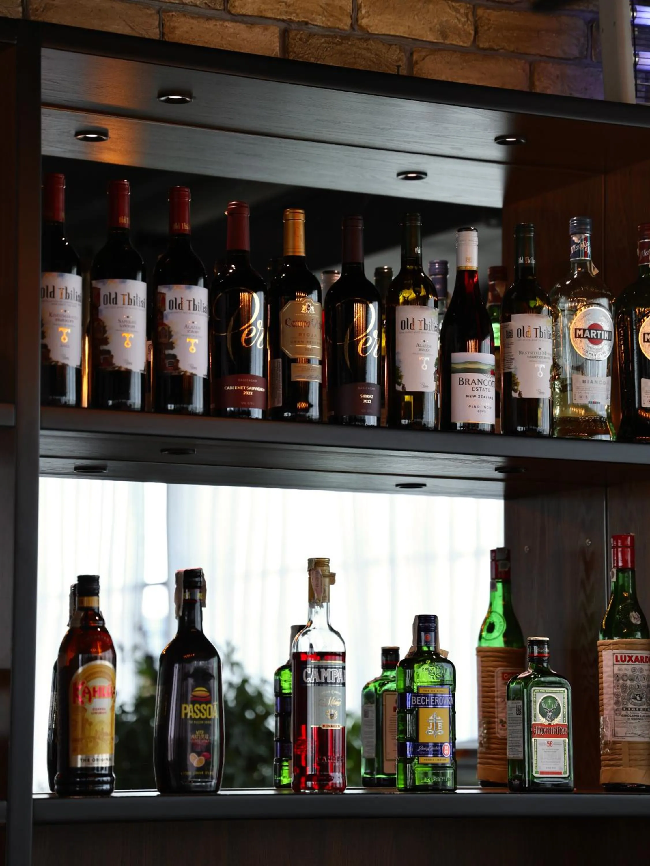 Restaurant/places to eat in Praga Hotel