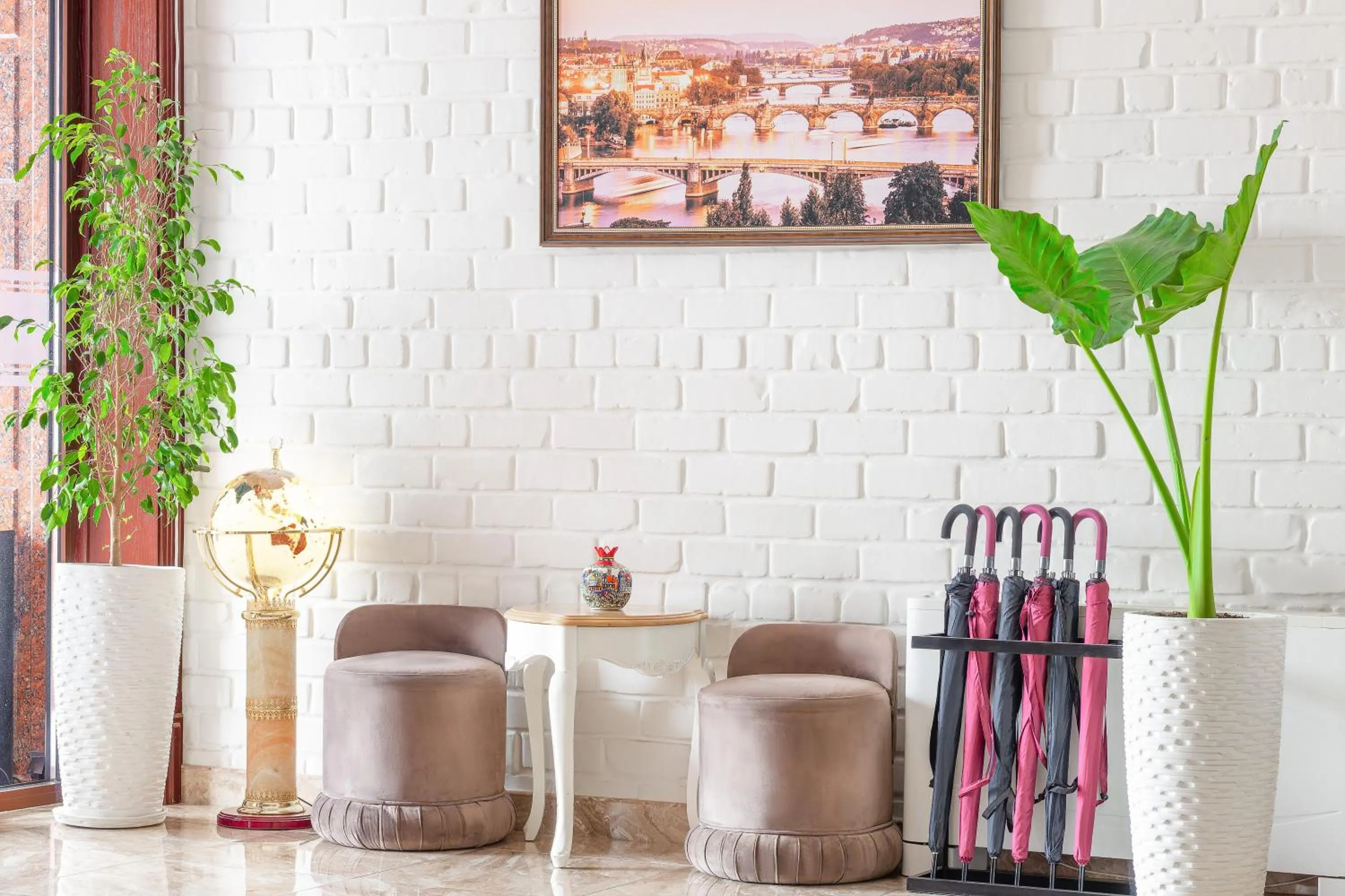 Lobby or reception in Praga Hotel