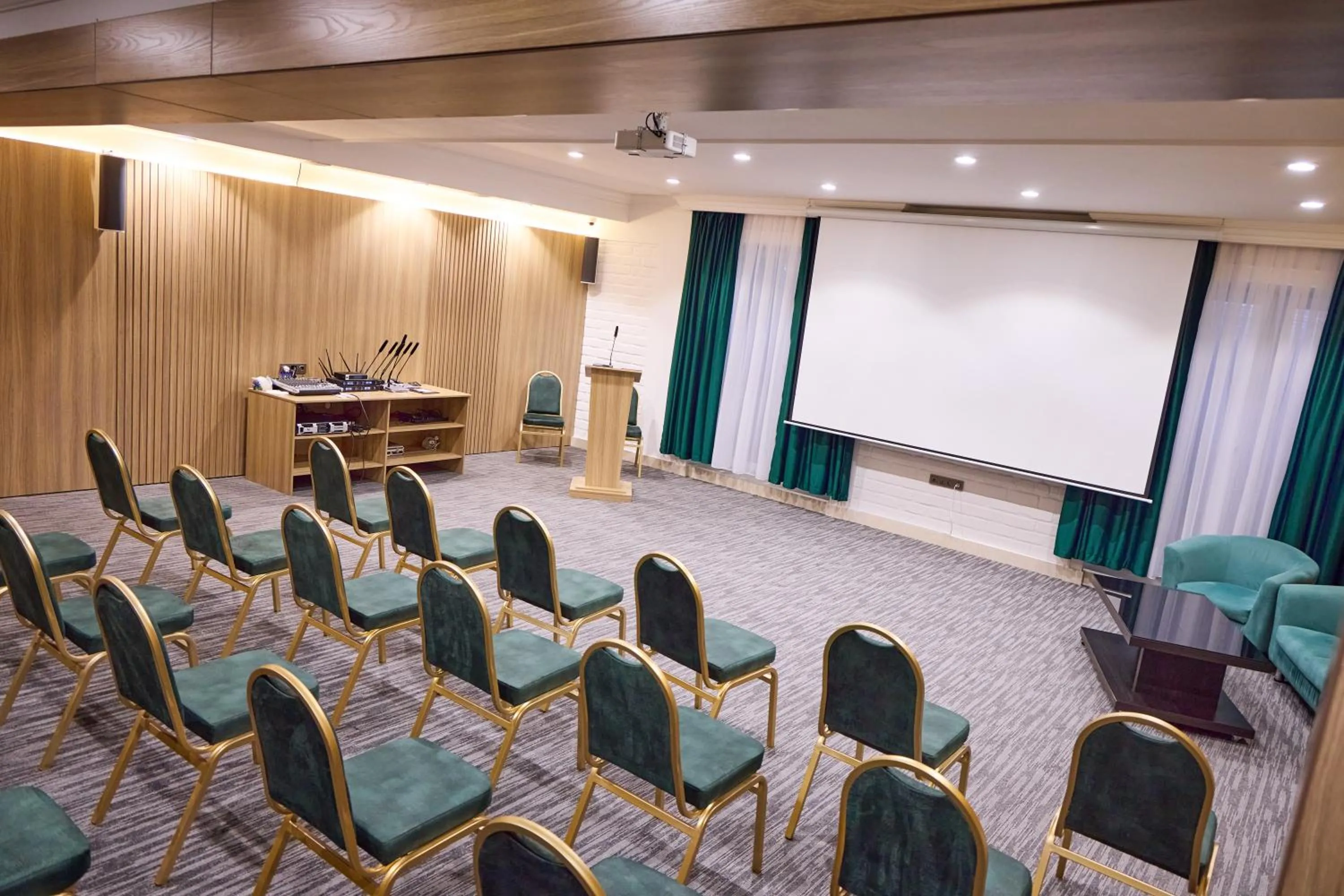 Meeting/conference room in Praga Hotel