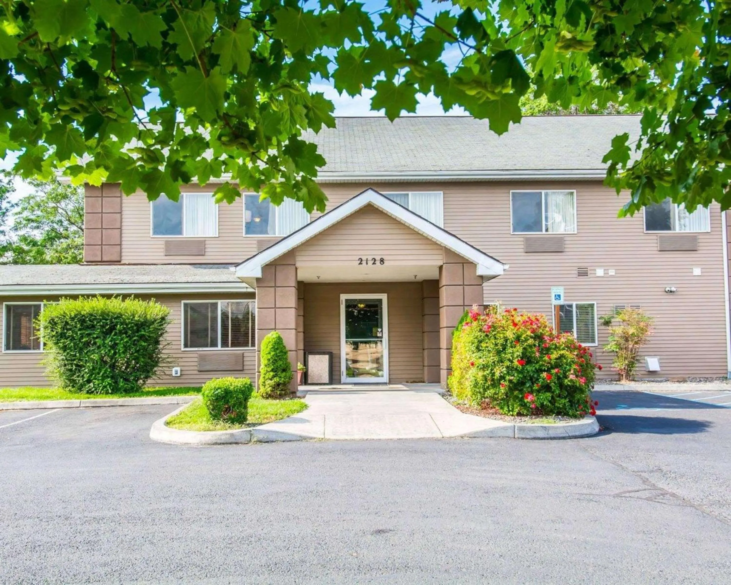 Property building in Quality Inn Lewiston