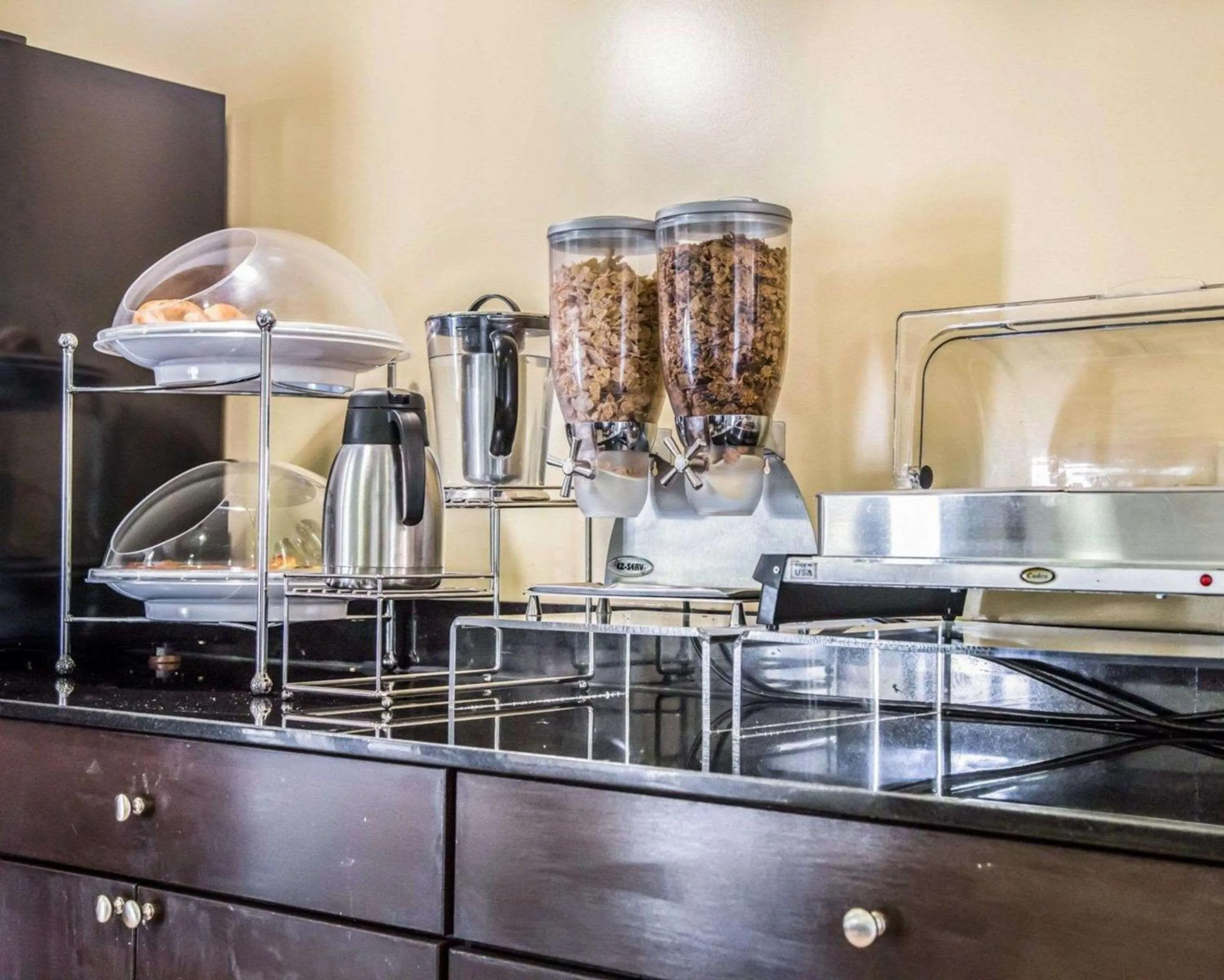 Breakfast in Sleep Inn Tinley Park I-80 near Amphitheatre-Convention Center