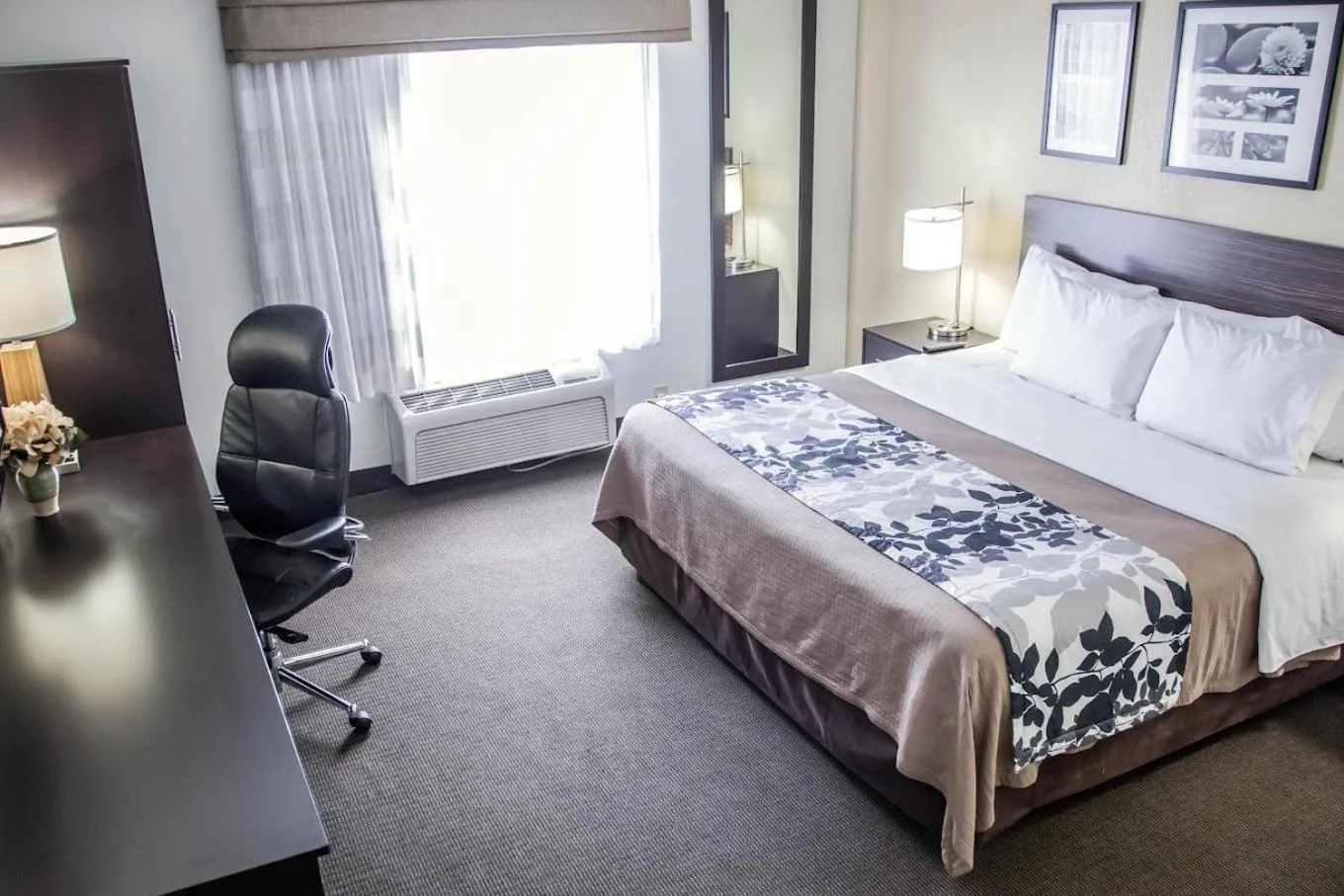 laundry, Bed in Sleep Inn Tinley Park I-80 near Amphitheatre-Convention Center