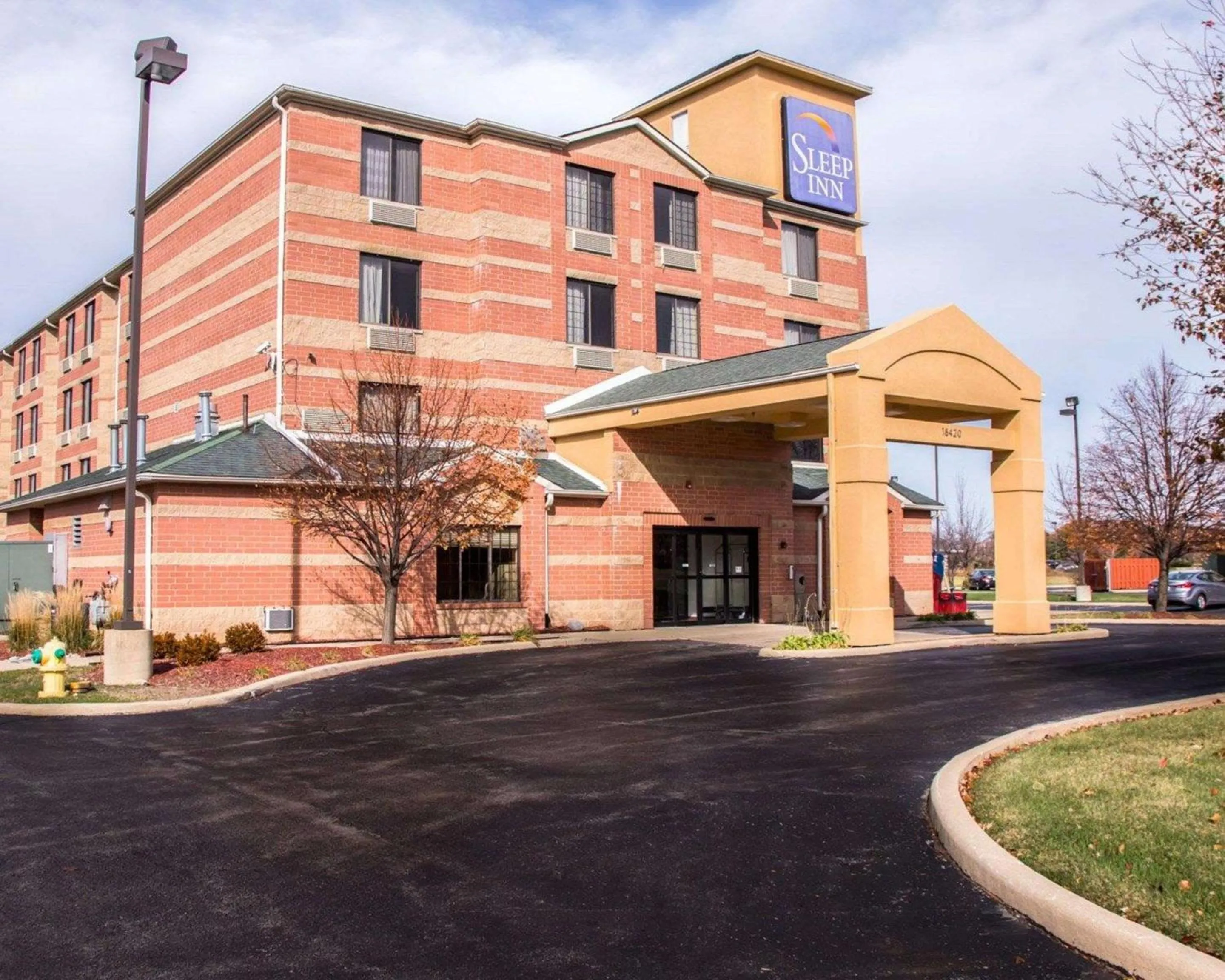 Property building in Sleep Inn Tinley Park I-80 near Amphitheatre-Convention Center