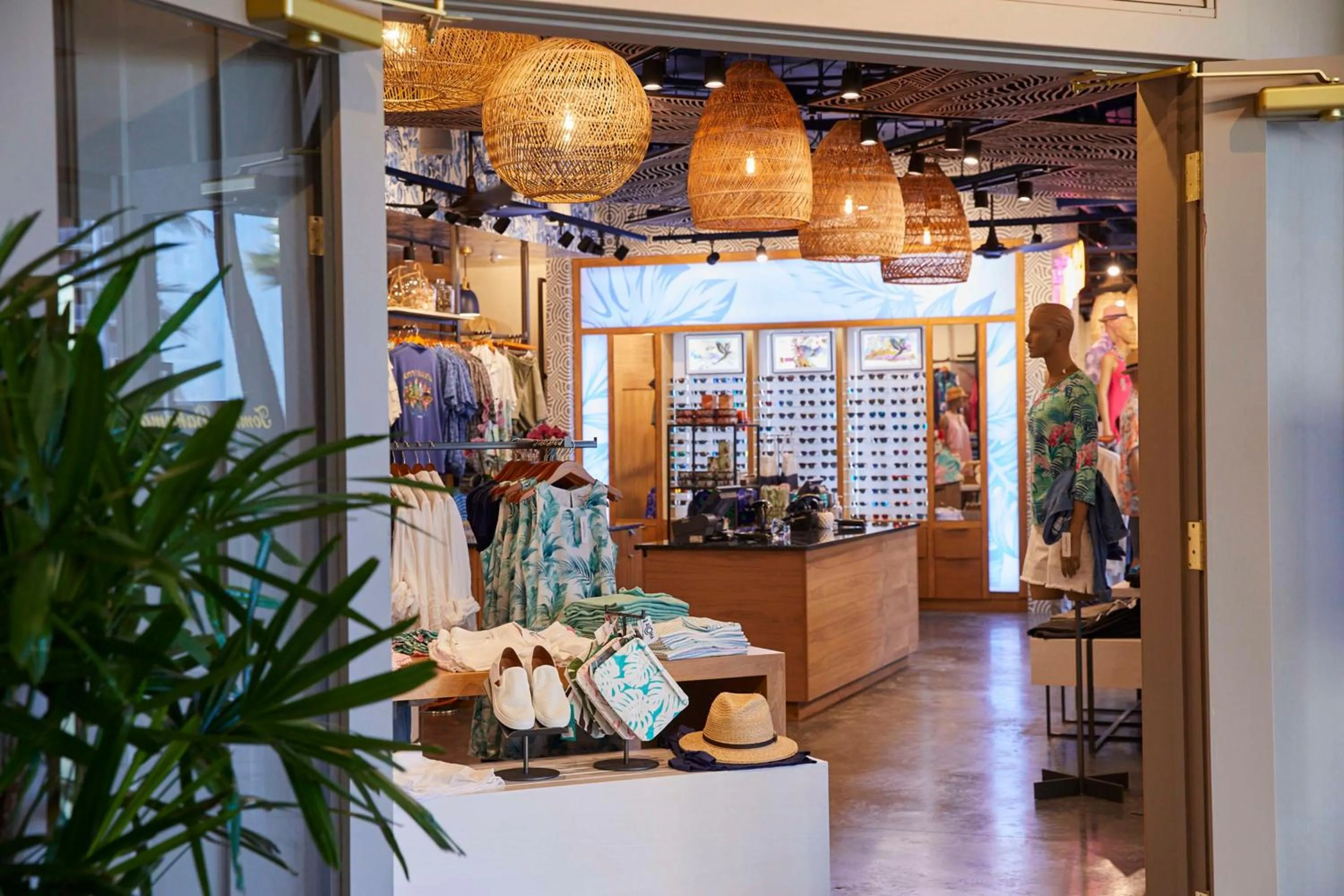 On-site shops in Grand Wailea Resort Hotel & Spa, A Waldorf Astoria Resort