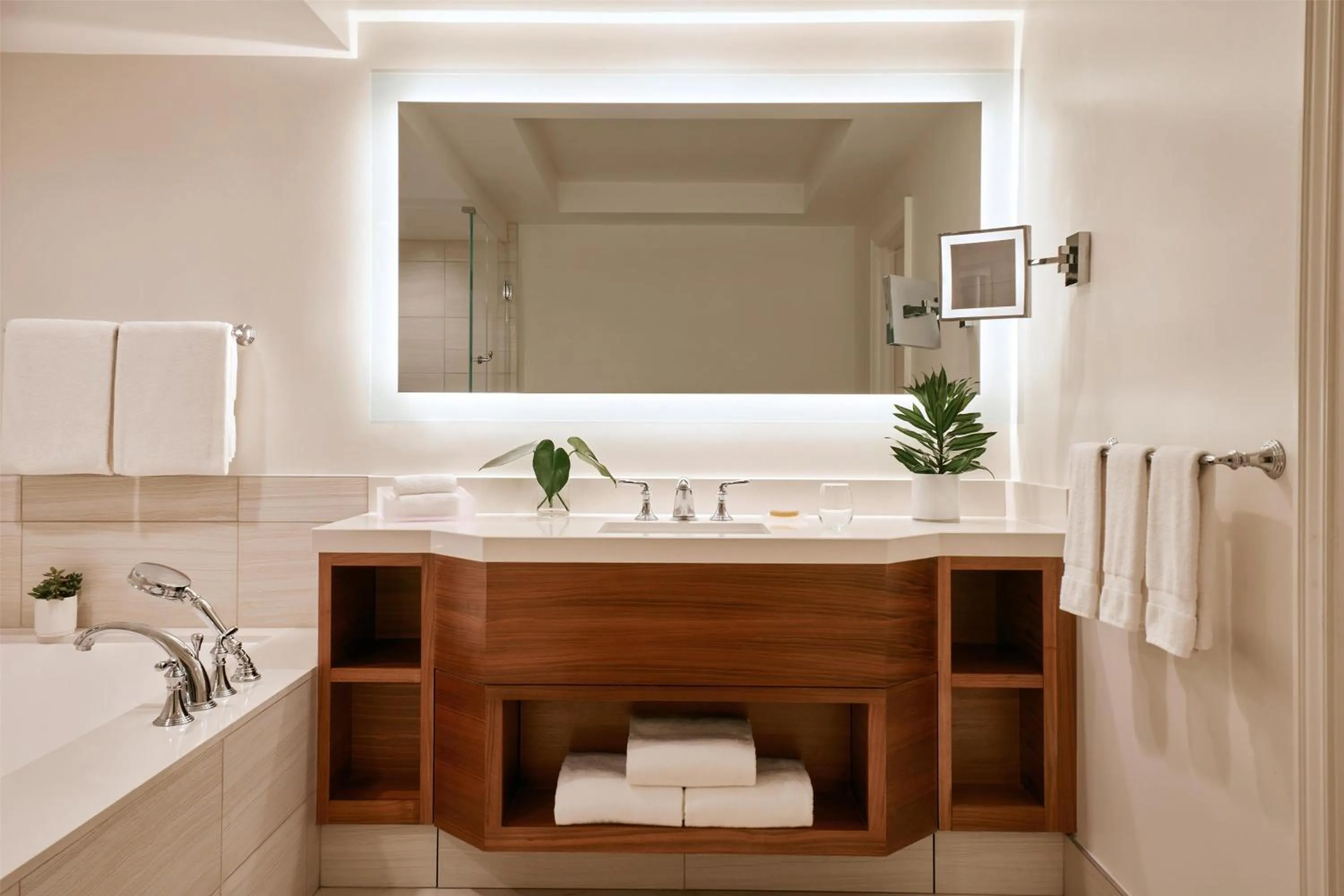 Bathroom in Grand Wailea Resort Hotel & Spa, A Waldorf Astoria Resort