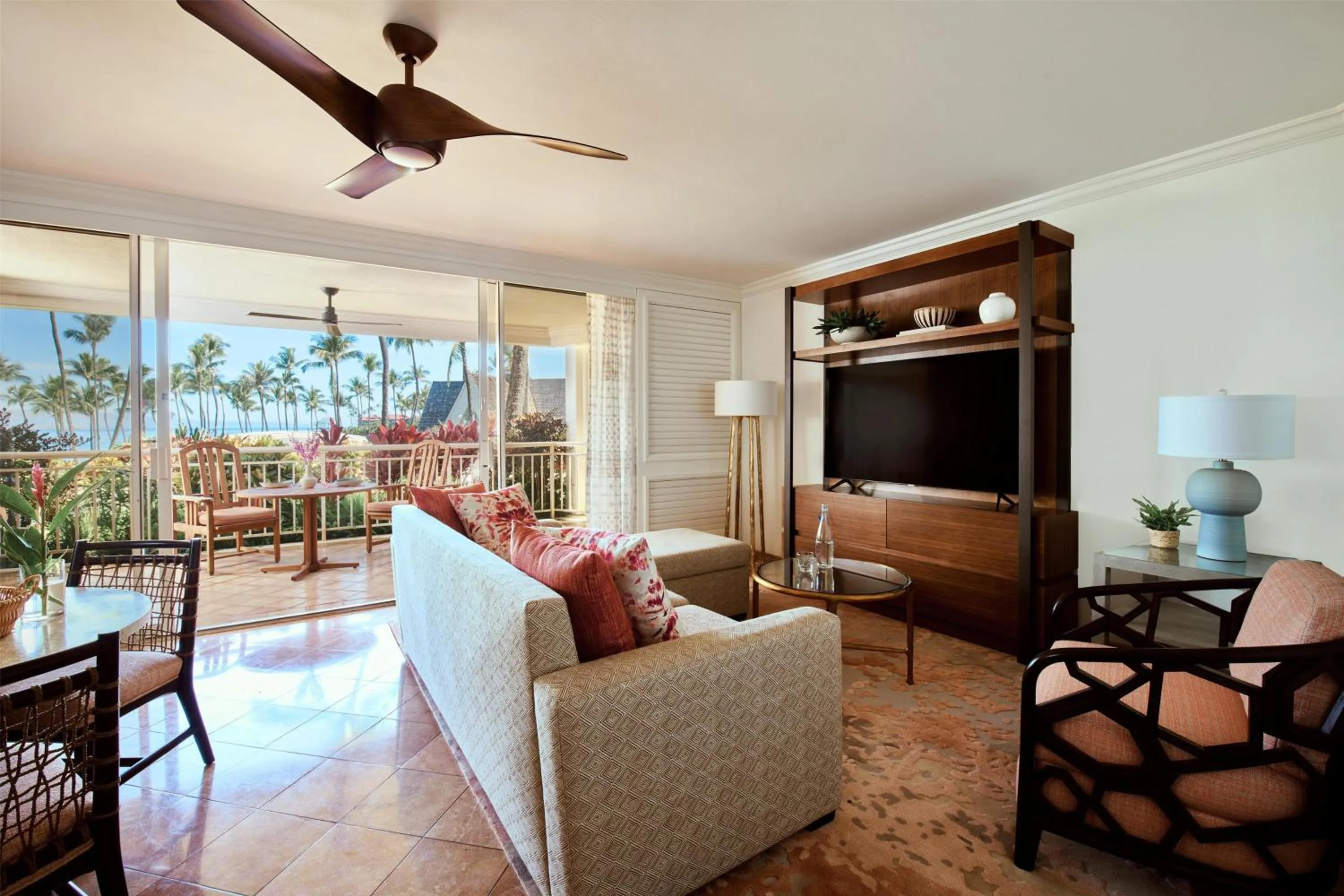 Living room in Grand Wailea Resort Hotel & Spa, A Waldorf Astoria Resort
