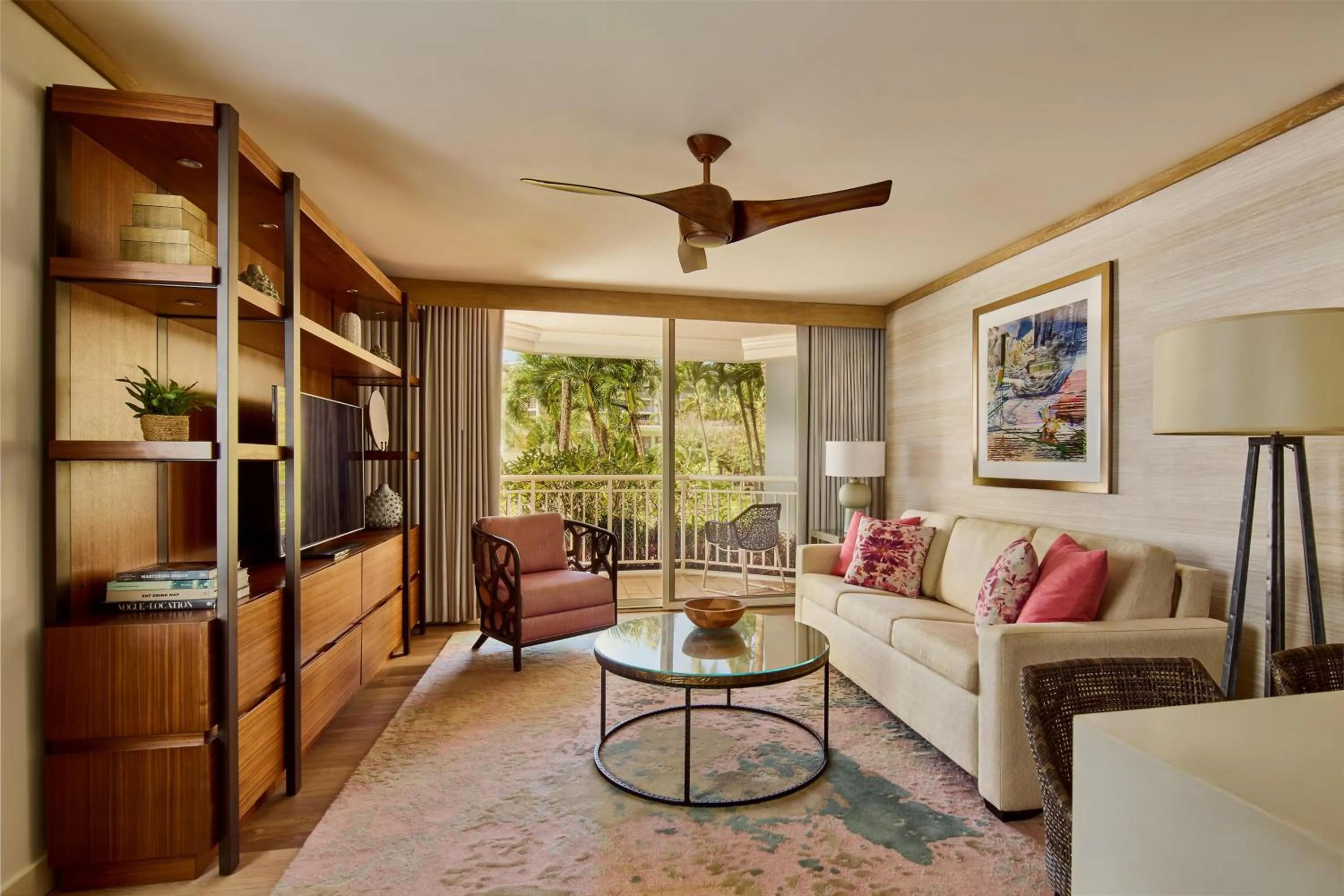 Living room in Grand Wailea Resort Hotel & Spa, A Waldorf Astoria Resort