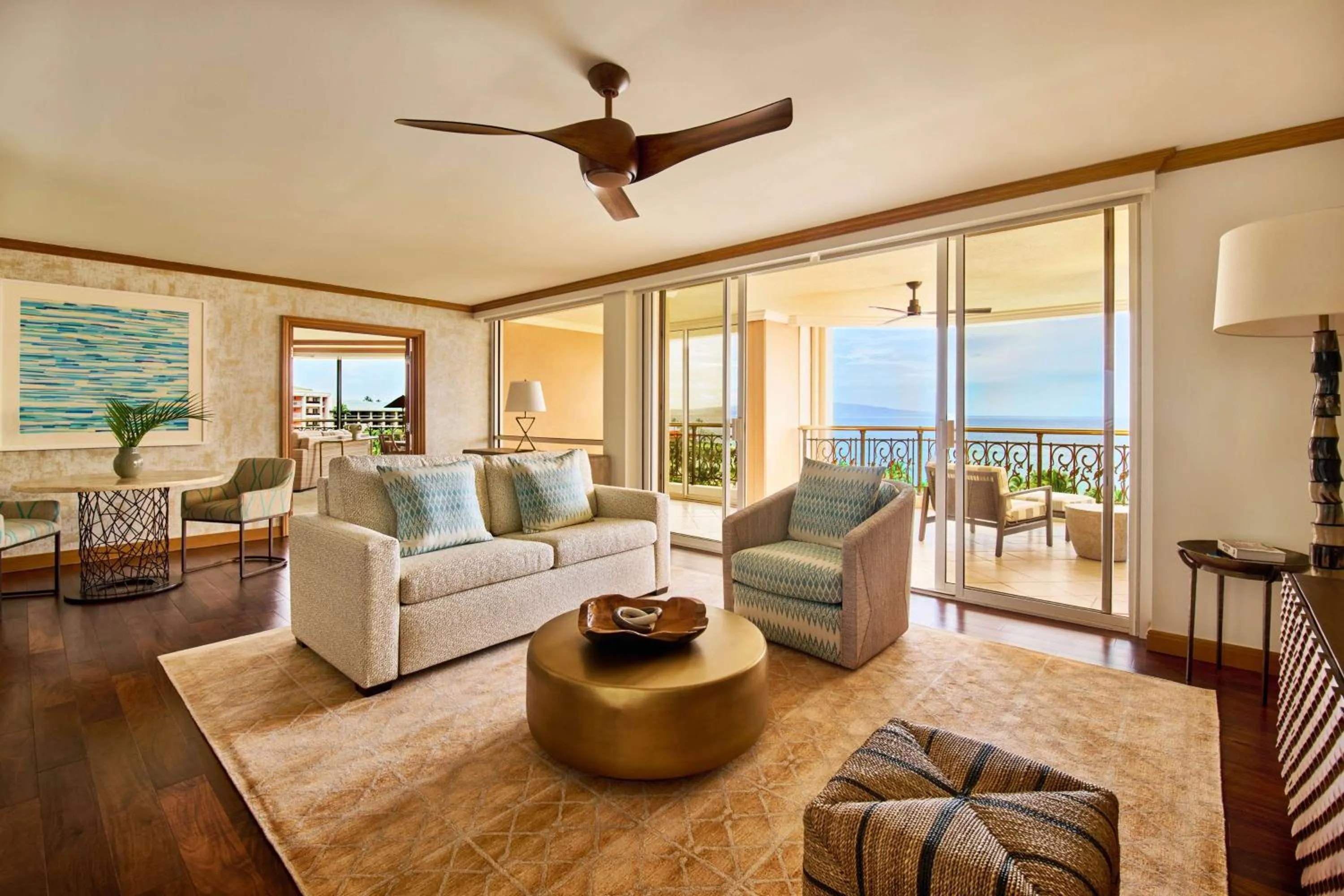 Living room in Grand Wailea Resort Hotel & Spa, A Waldorf Astoria Resort