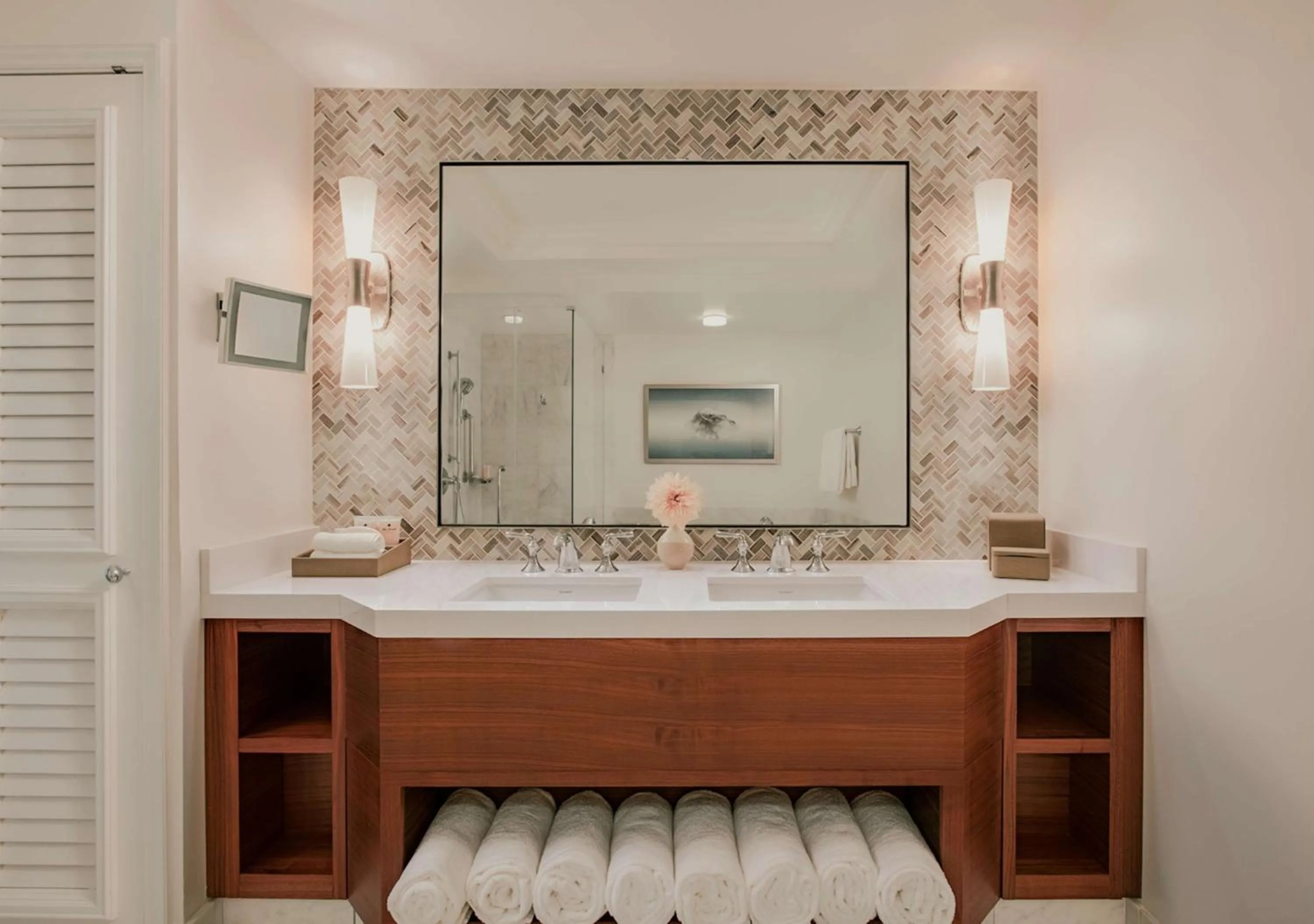 Bathroom in Grand Wailea Resort Hotel & Spa, A Waldorf Astoria Resort