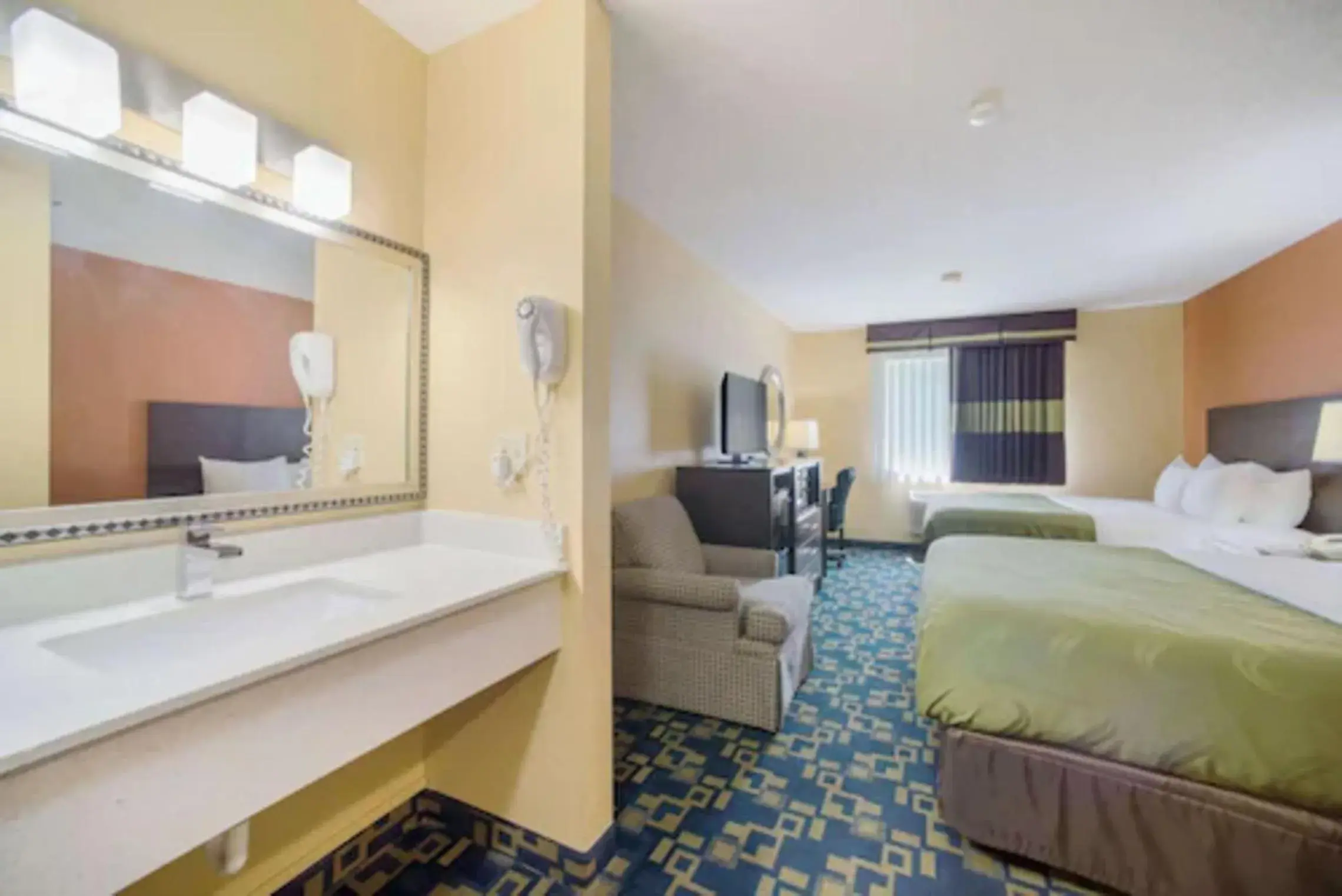 Double Room with Two Double Beds - Accessible/Non-Smoking in Quality Inn O'Fallon IL - St Louis Double Room with Two Double Beds - Accessible/Non-Smoking in Quality Inn O'Fallon IL - St Louis
