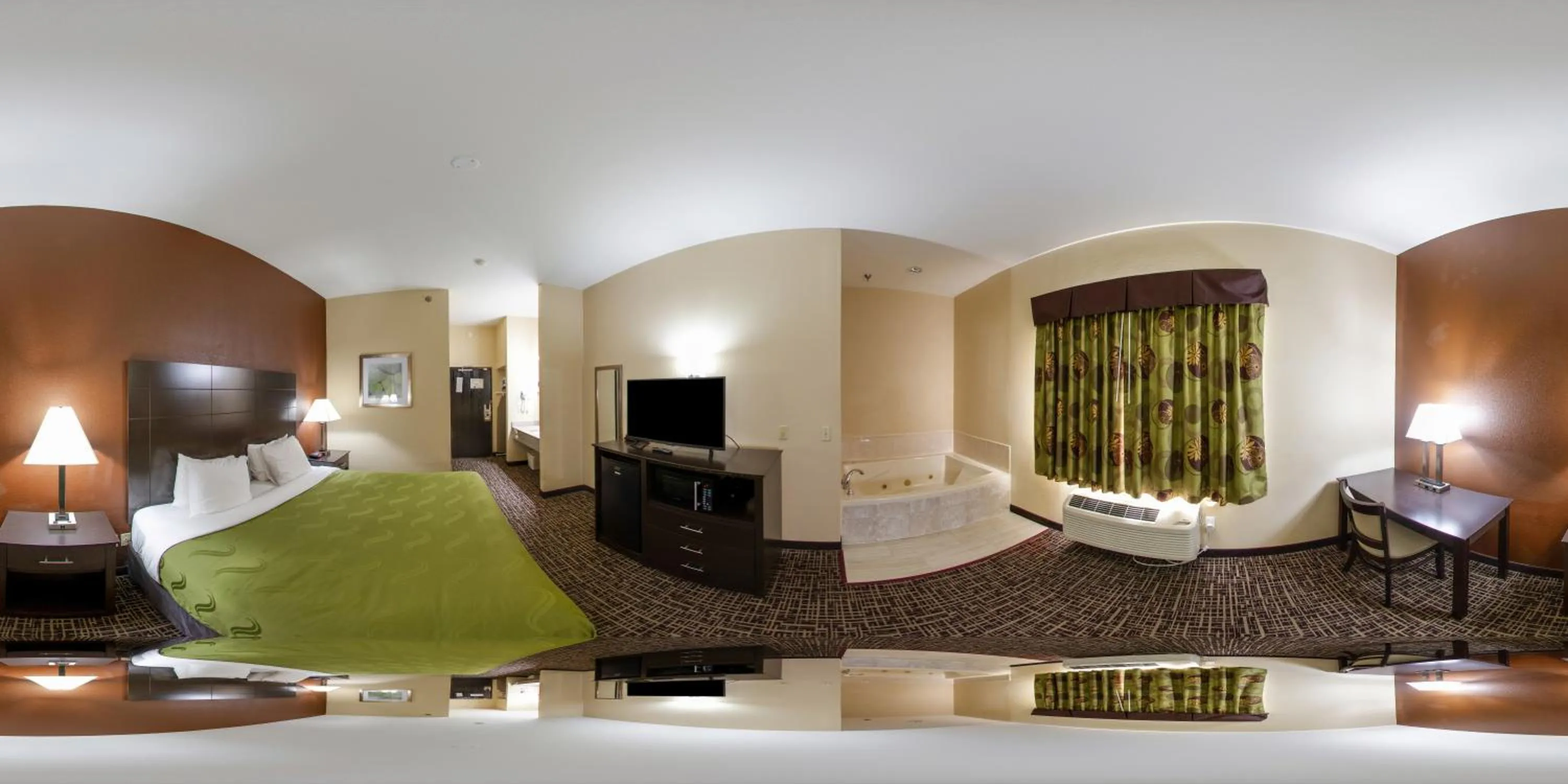 Photo of the whole room, Bed in Quality Inn & Suites Caseyville - St Louis