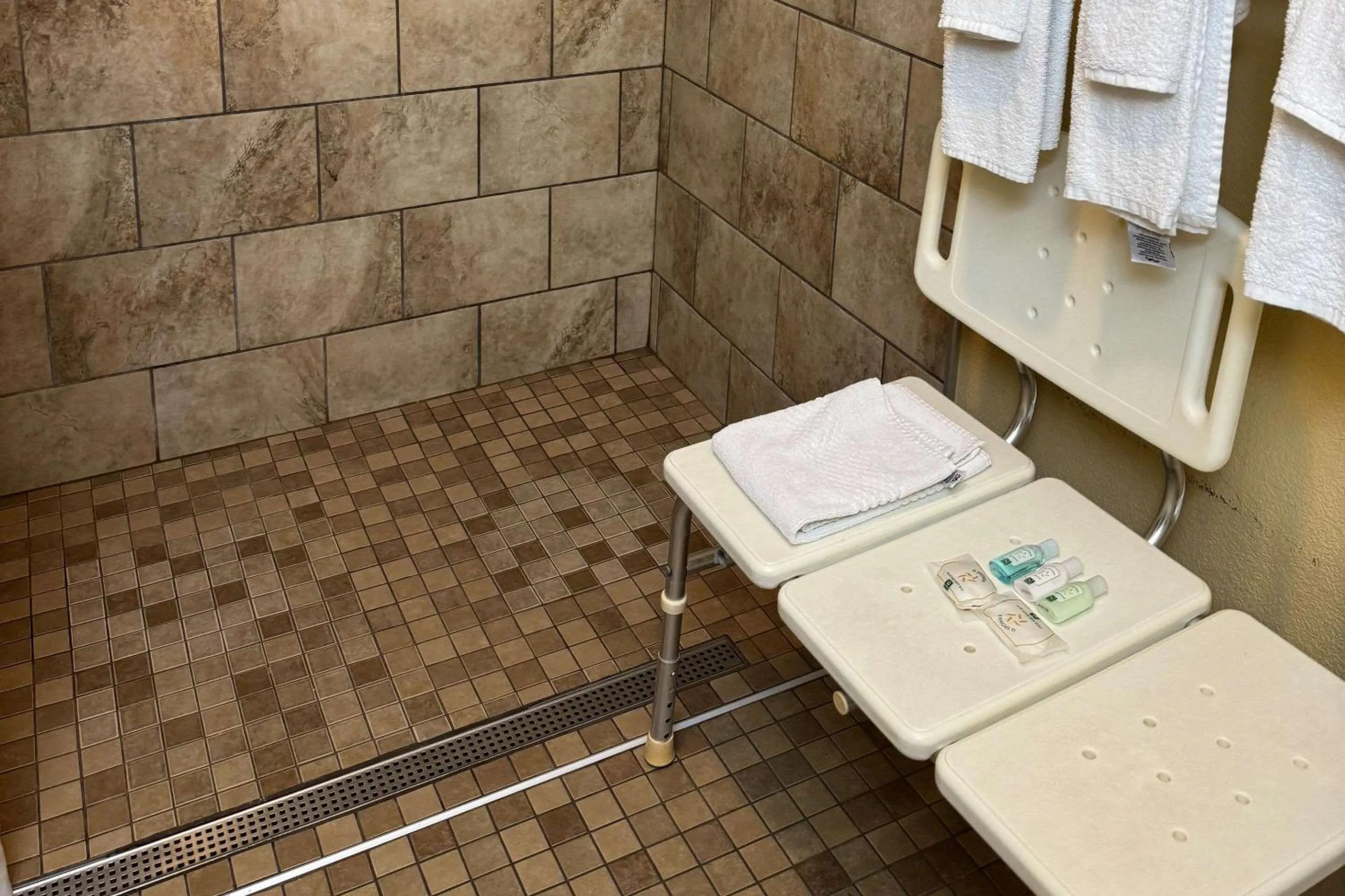 Bedroom in Quality Inn Forsyth Decatur