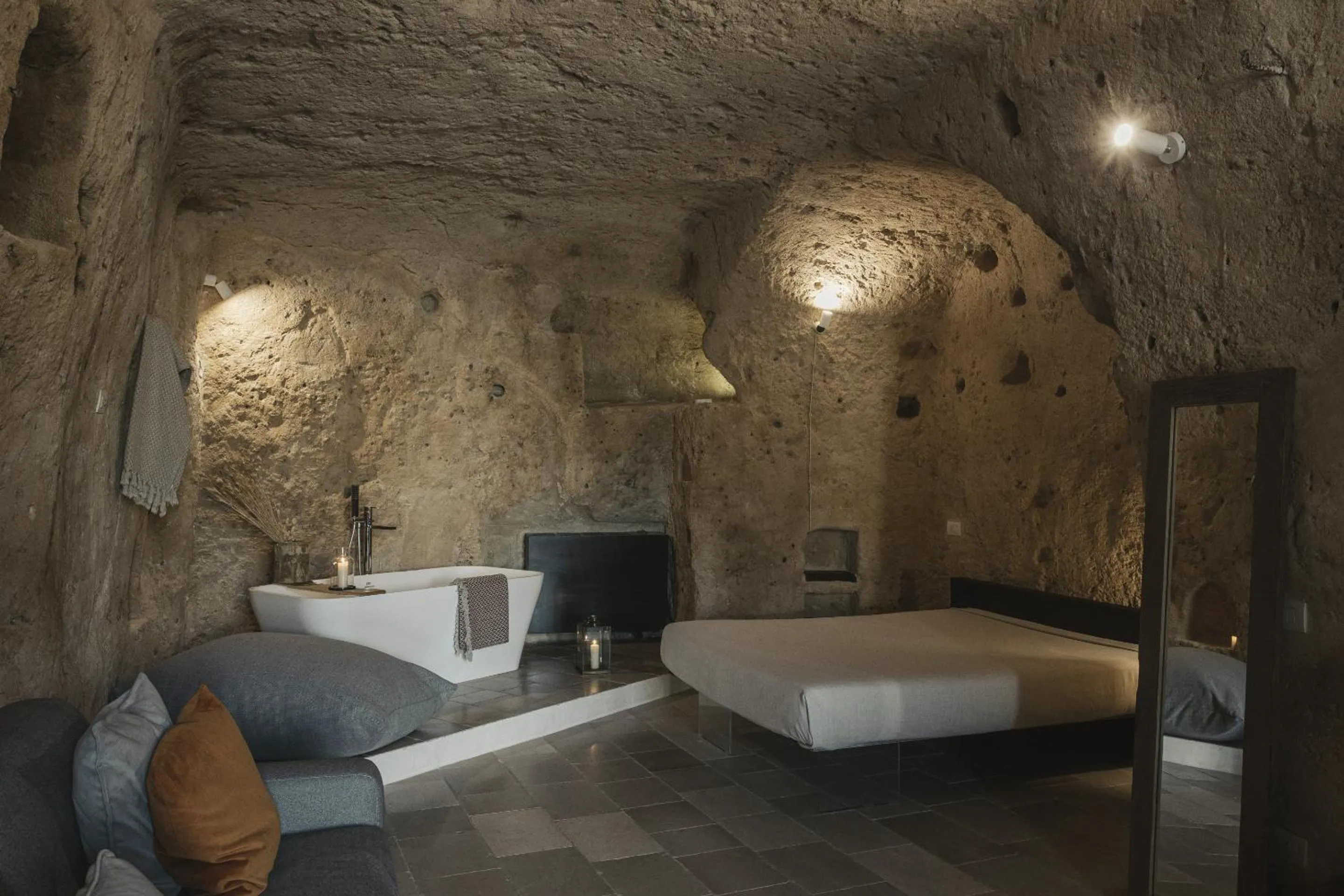Deluxe Junior Suite in Aque cave