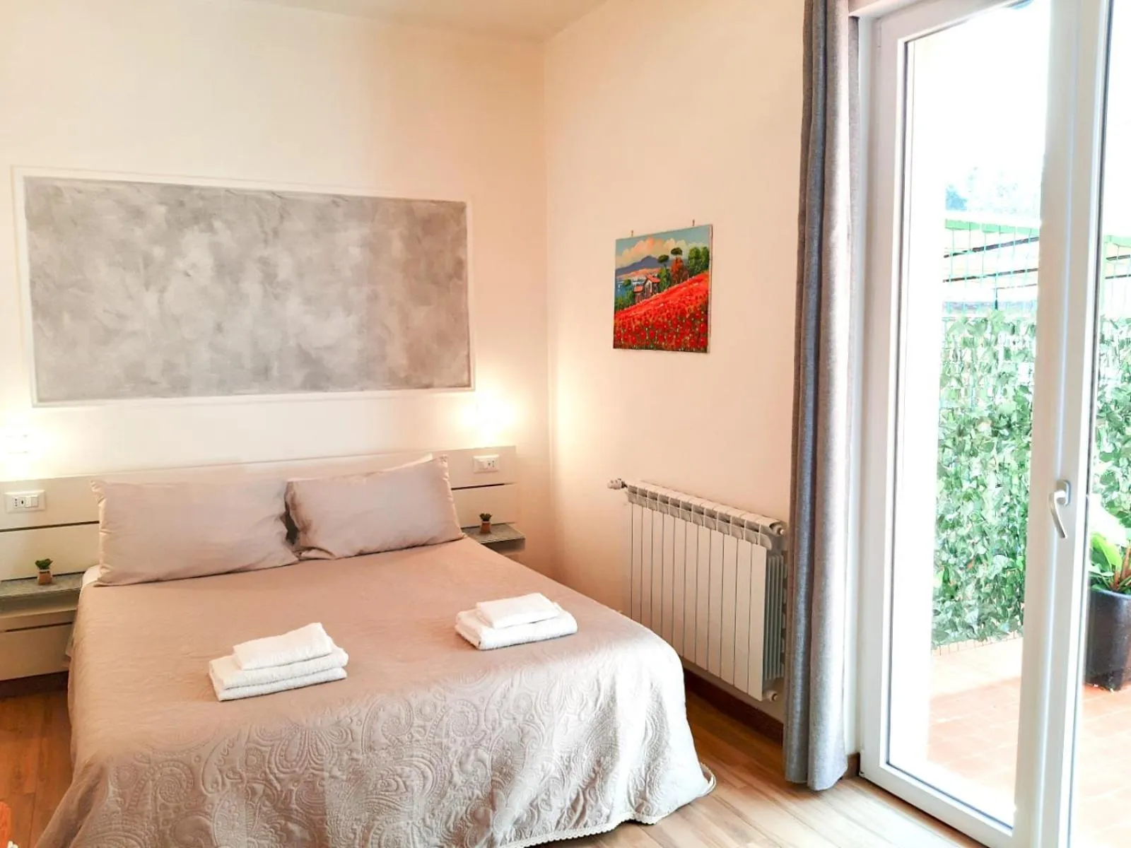 Bed in Aurora 5 Terre