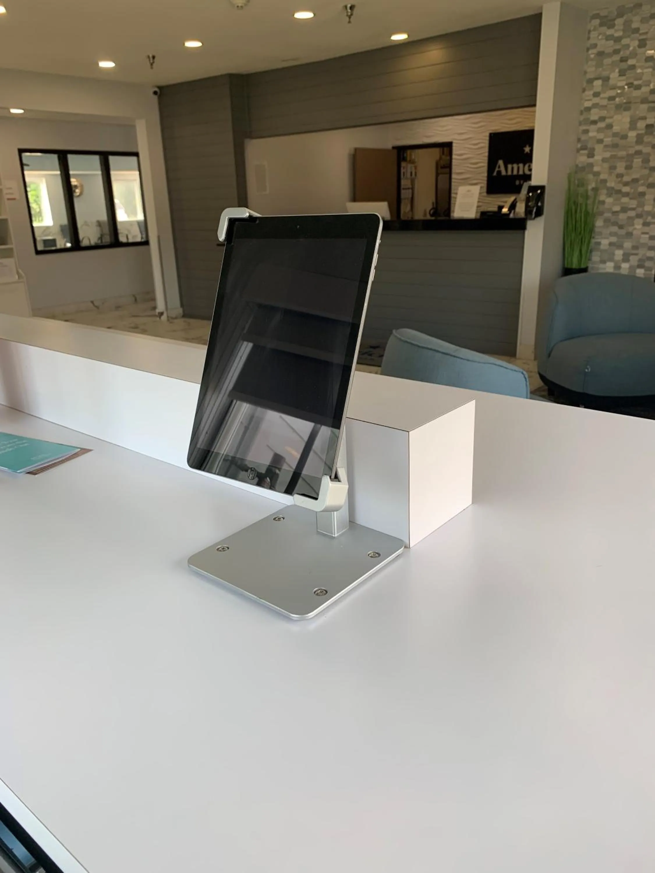 Business facilities in AmericInn by Wyndham Quincy