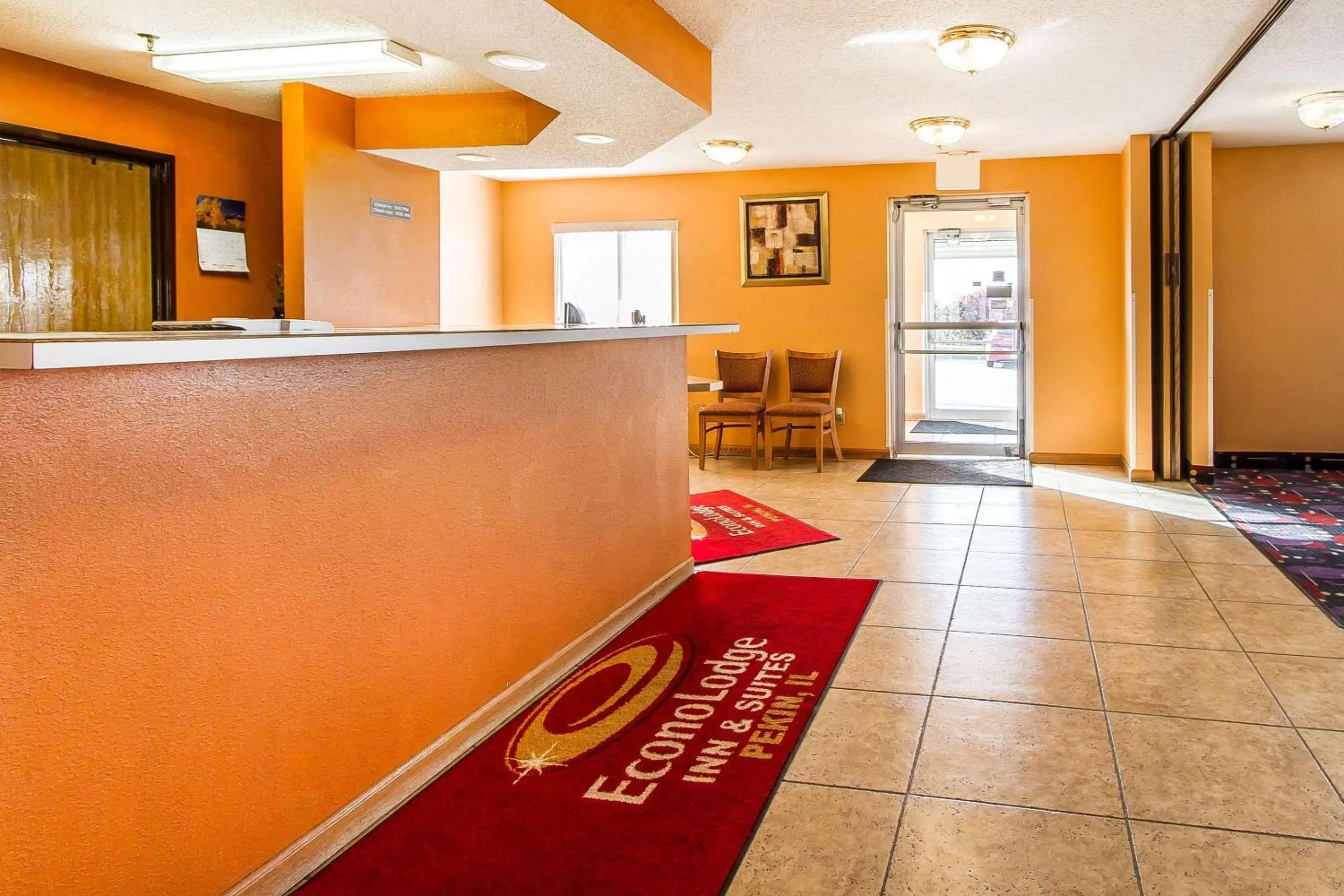 Lobby or reception in Econo Lodge Inn & Suites Pekin - Peoria Area