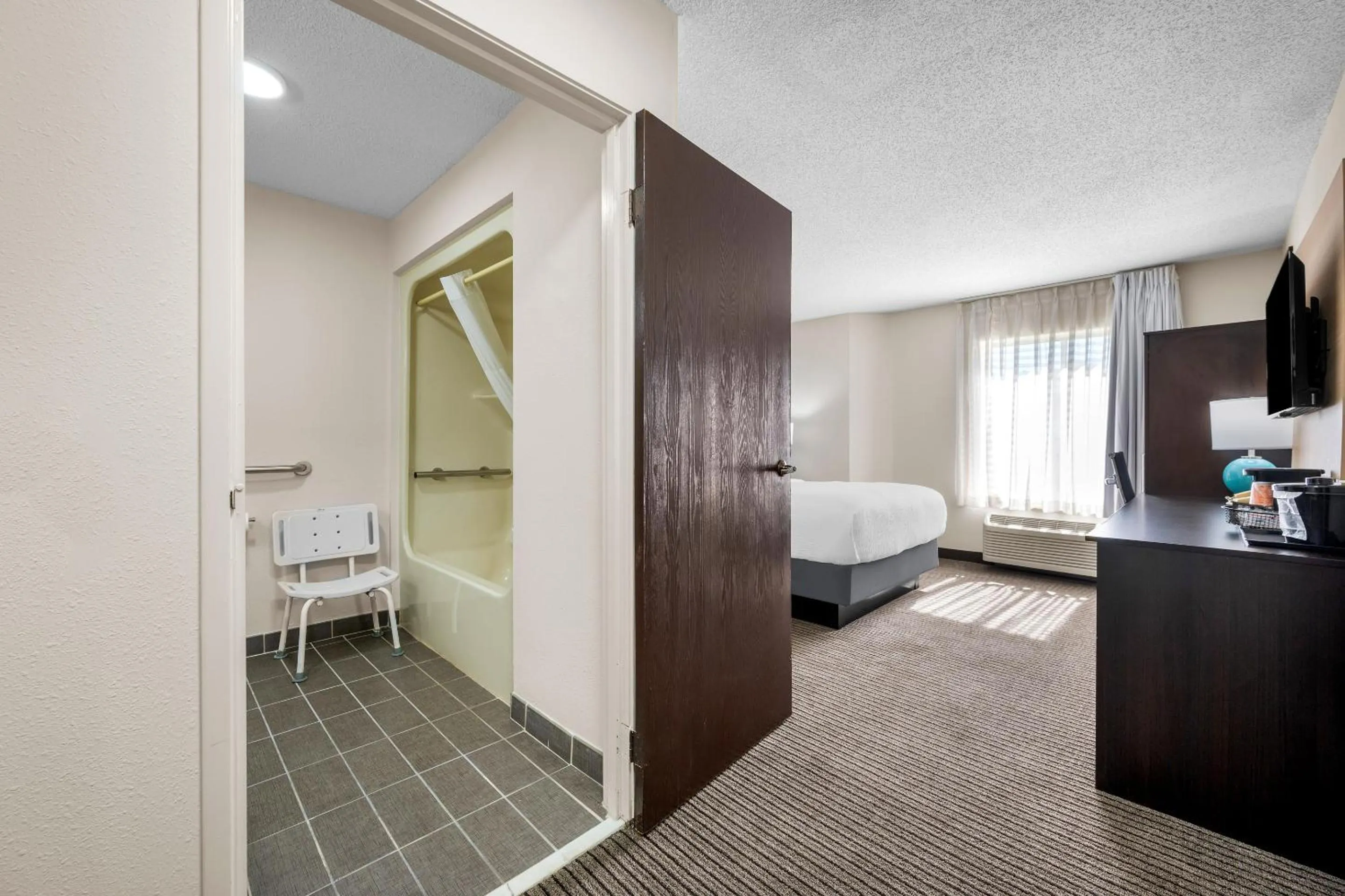 Bed in Sleep Inn Springfield West