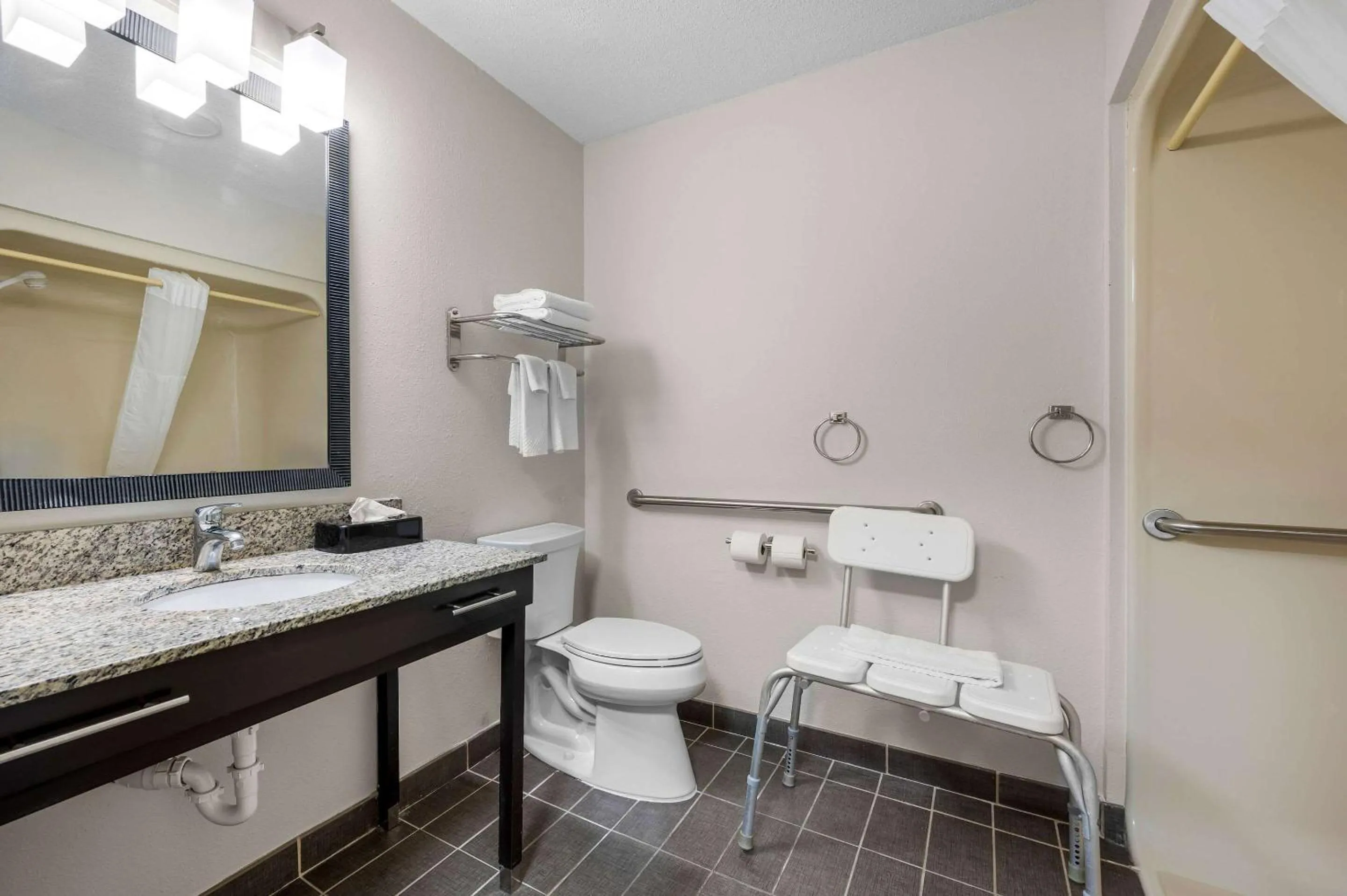 Bedroom in Sleep Inn Springfield West