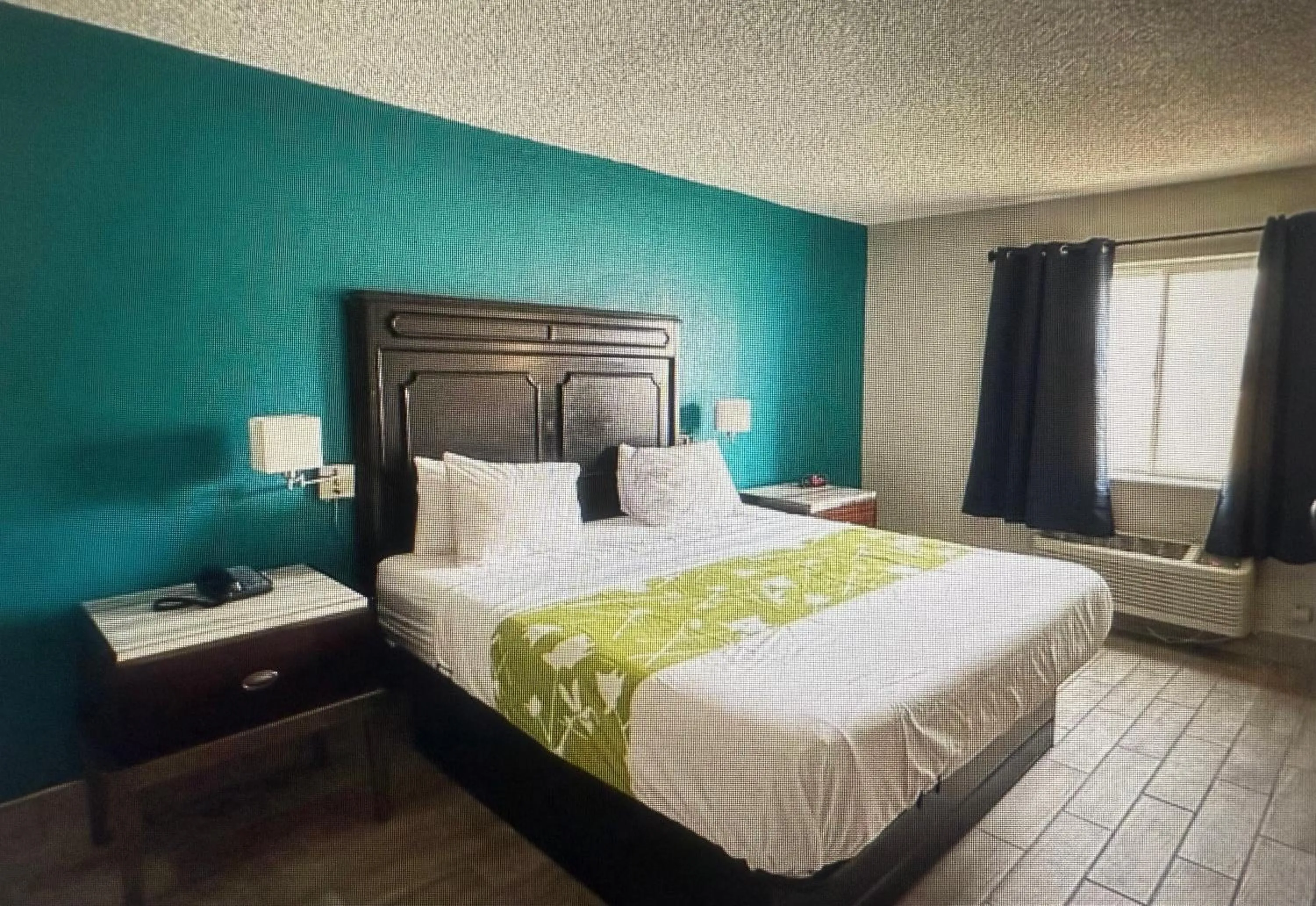 Photo of the whole room, Bed in Rodeway Inn