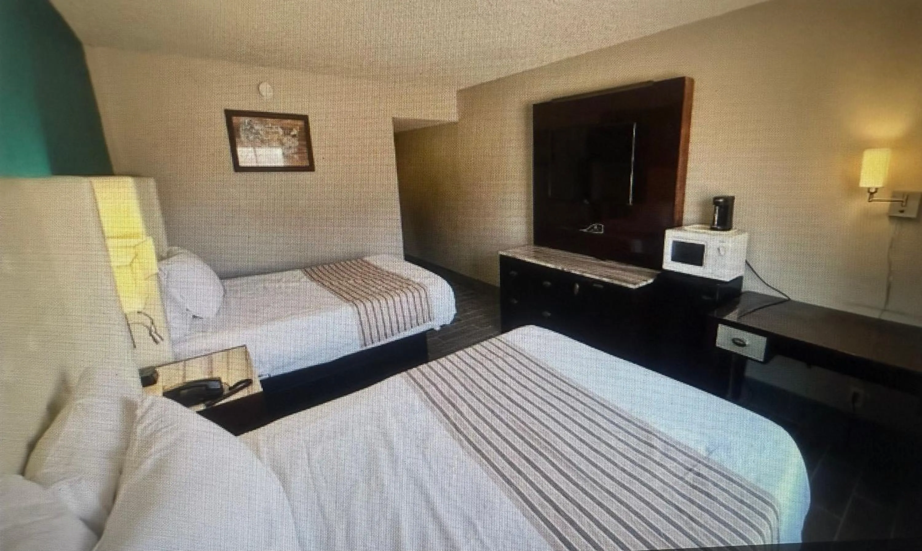 TV and multimedia, Bed in Rodeway Inn