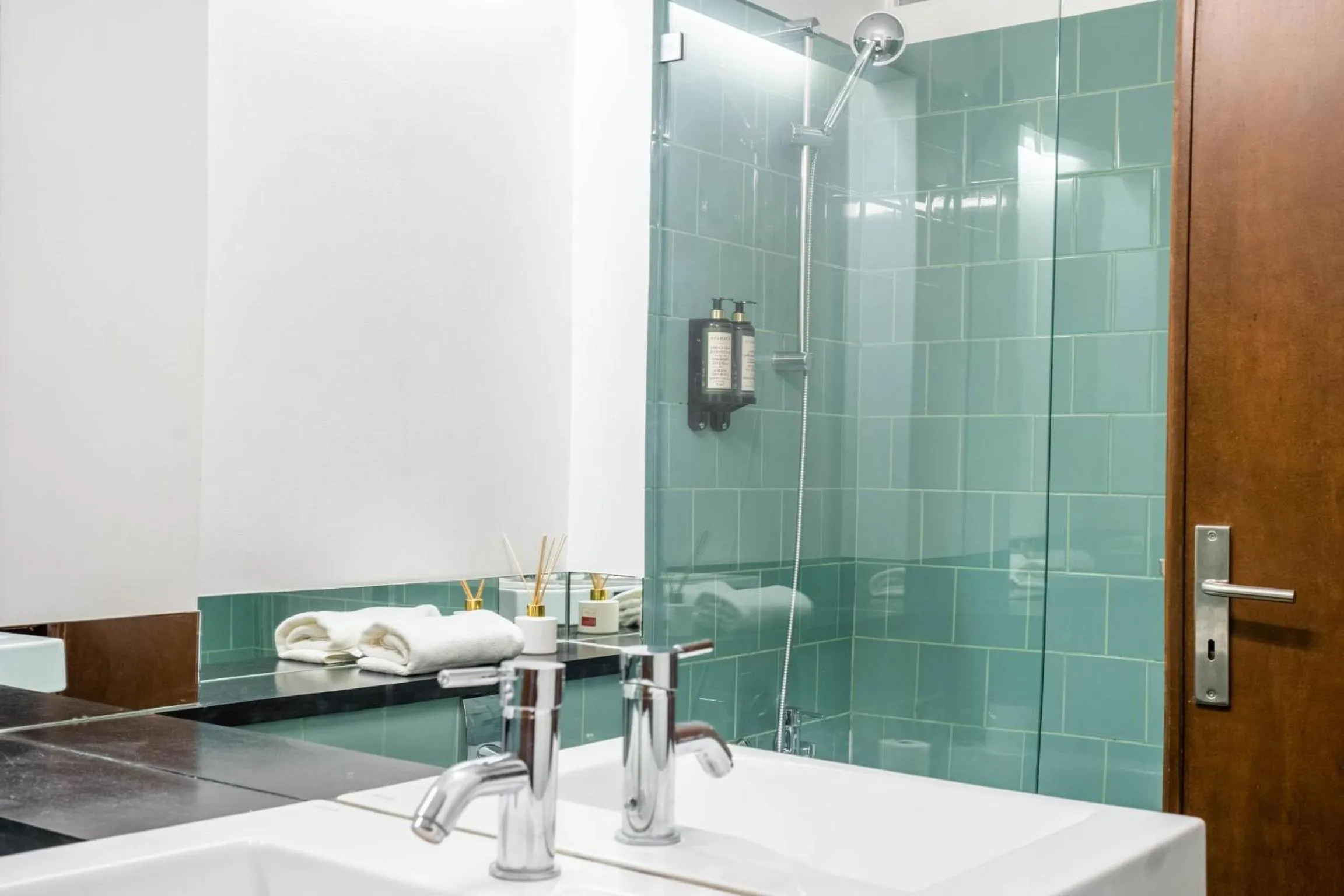 Firmeza388 Charming Flats - Comfort & Privacy with 2 Bedrooms