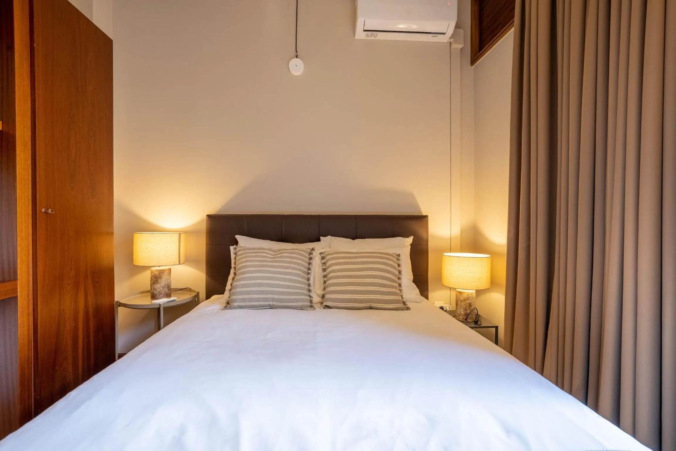 Bed in Firmeza388 Charming Flats - Comfort & Privacy with 2 Bedrooms