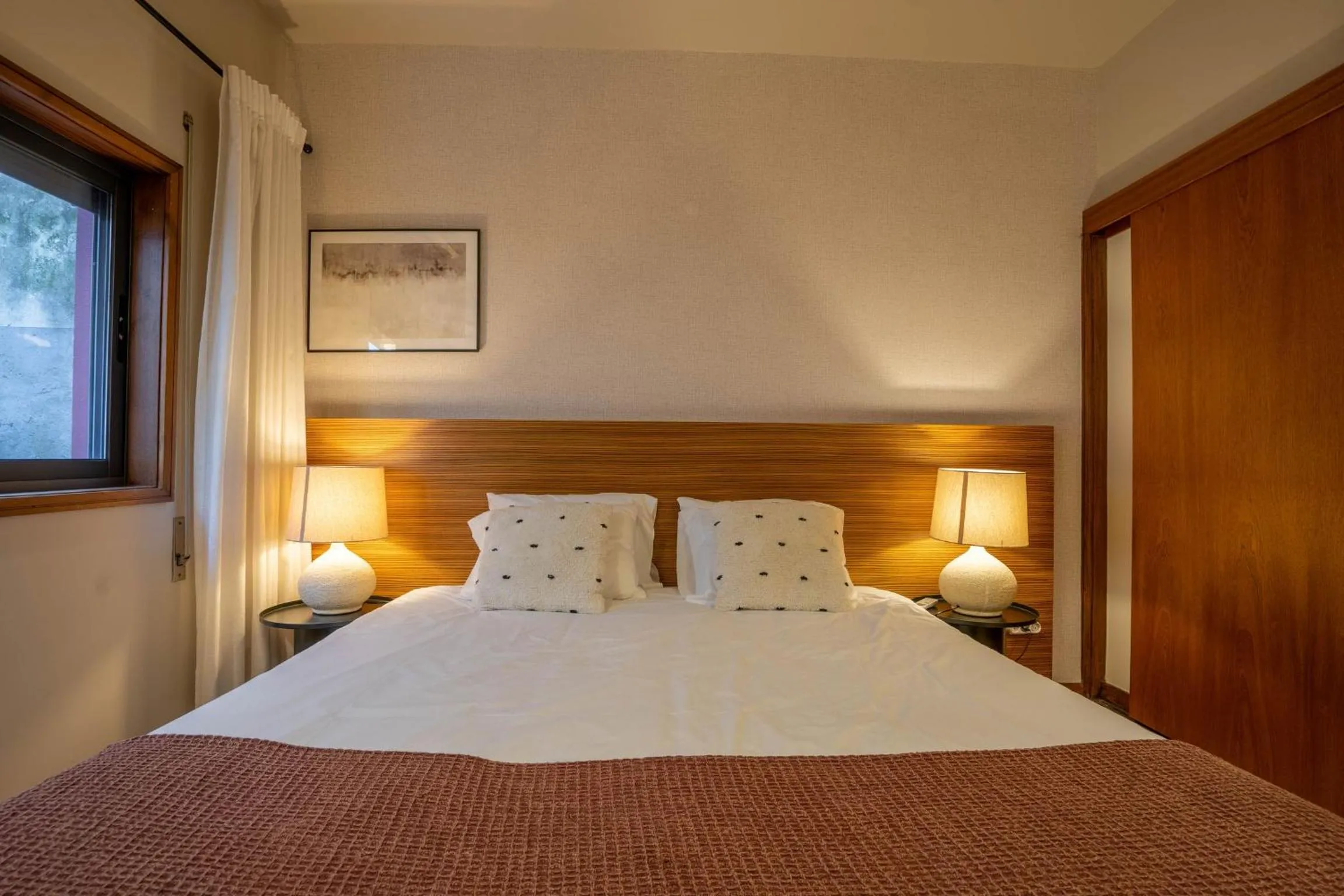 Bed in Firmeza388 Charming Flats - Comfort & Privacy with 2 Bedrooms