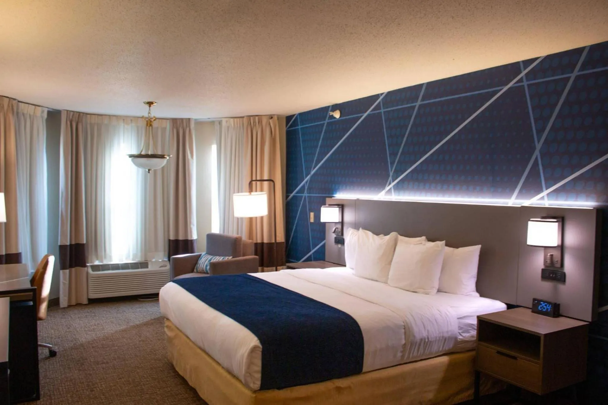 Bedroom, Bed in Comfort Inn & Suites Geneva- West Chicago