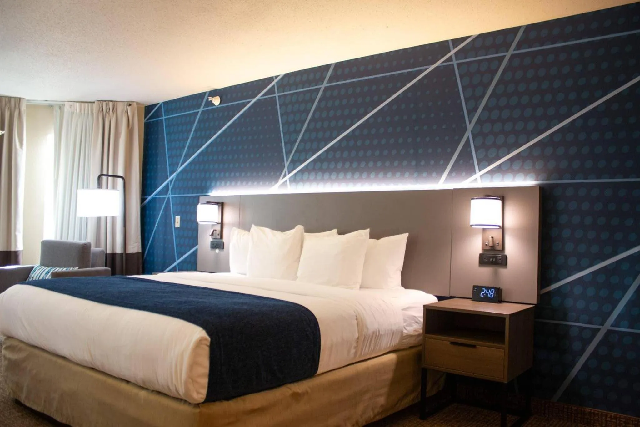 Bedroom, Bed in Comfort Inn & Suites Geneva- West Chicago